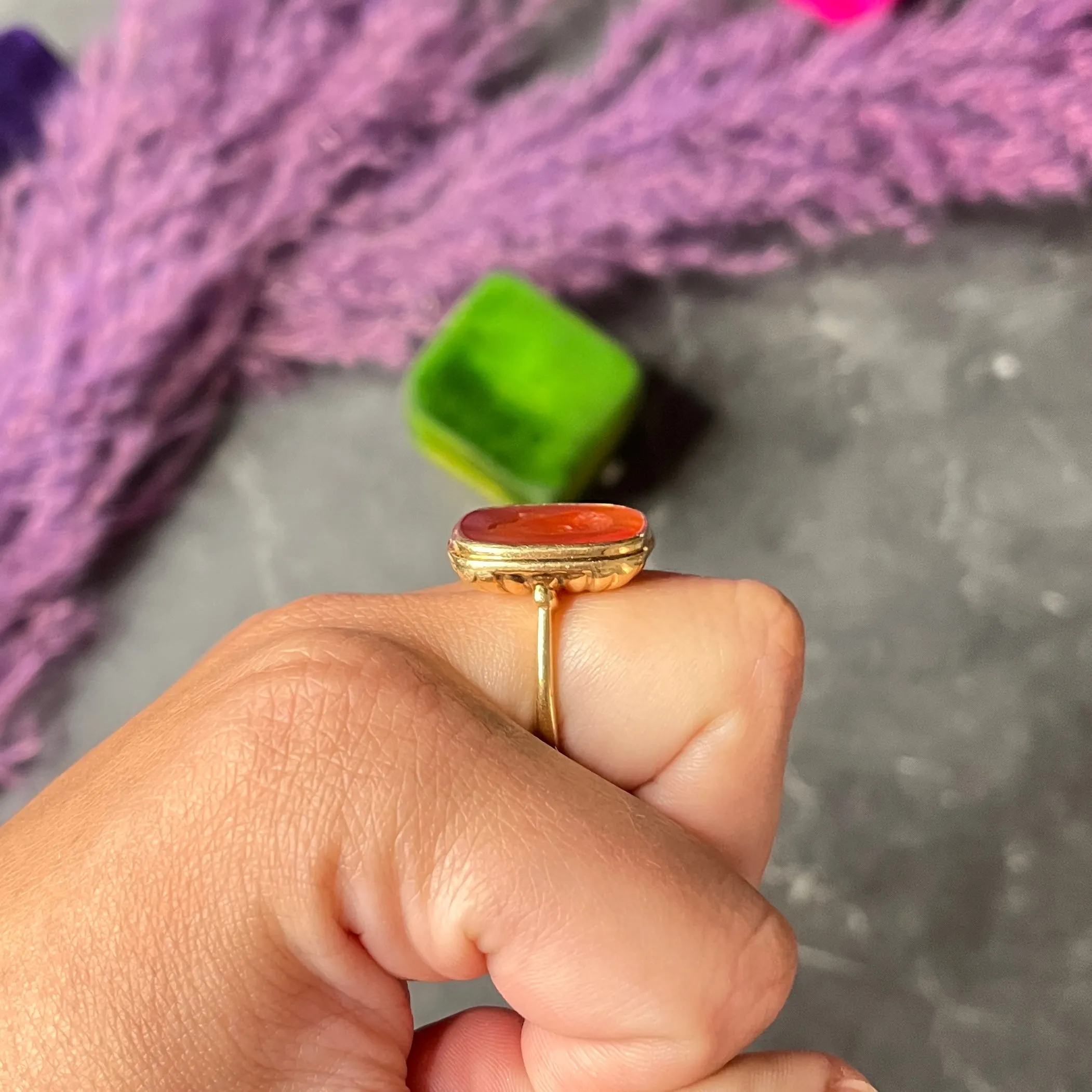 Hellenistic Victorian Carnelian Intaglio 14 Karat Yellow Gold Unisex Julius Caesar Antique Signet Ring