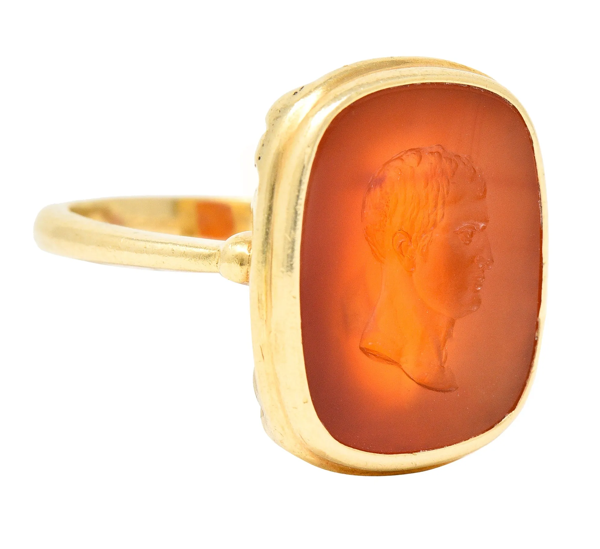 Hellenistic Victorian Carnelian Intaglio 14 Karat Yellow Gold Unisex Julius Caesar Antique Signet Ring