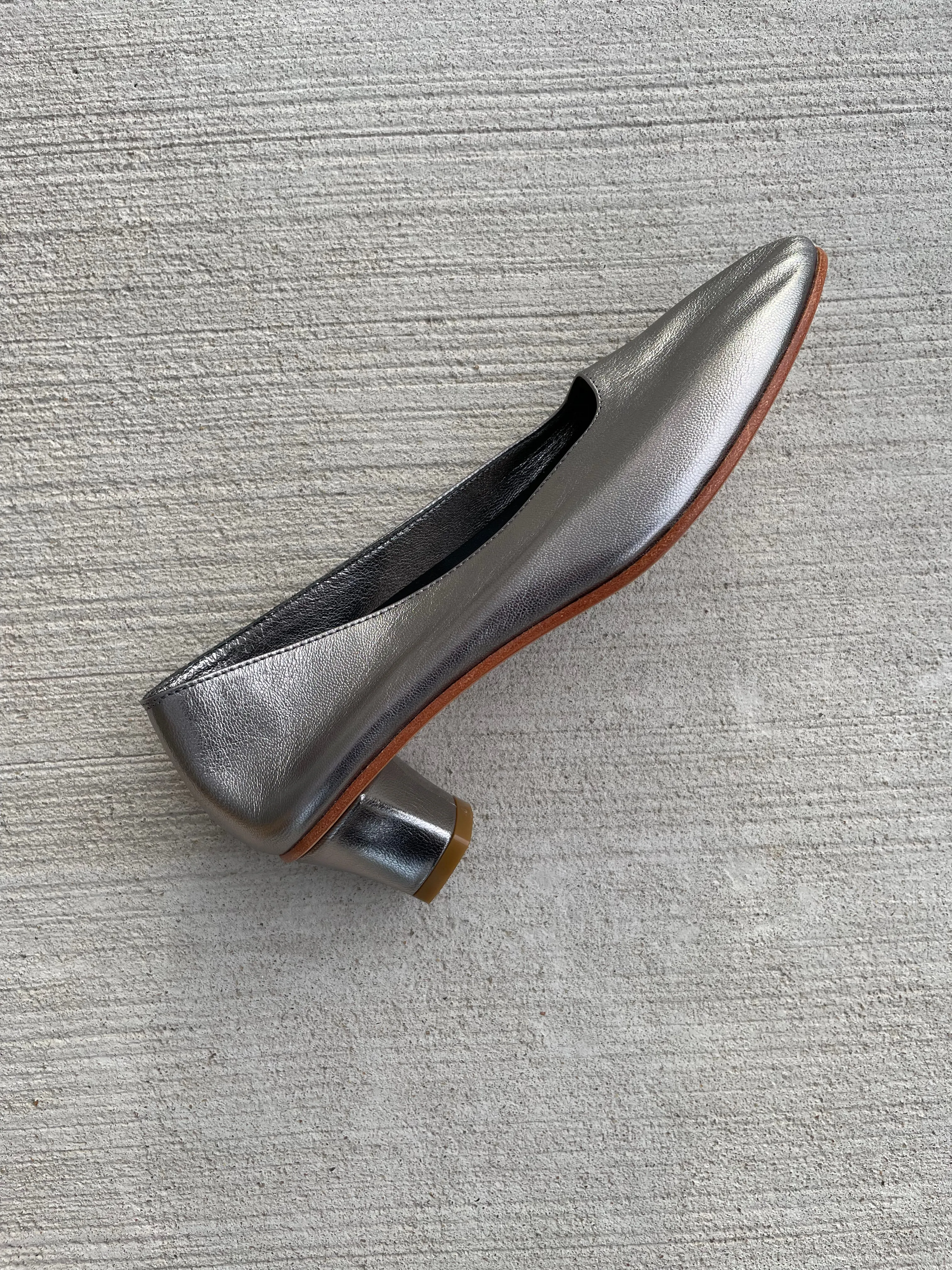 HIGH GLOVE SHOE