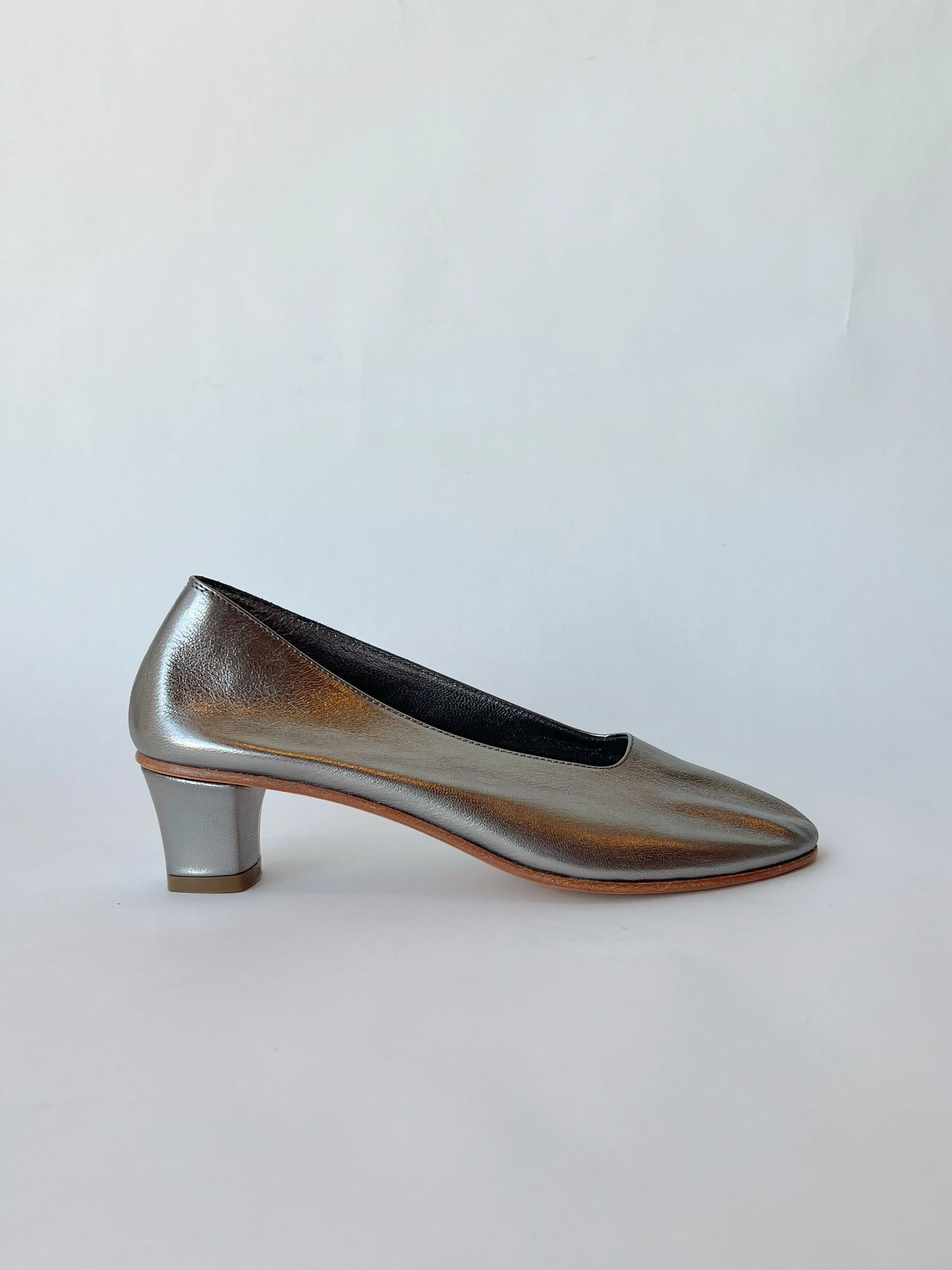 HIGH GLOVE SHOE
