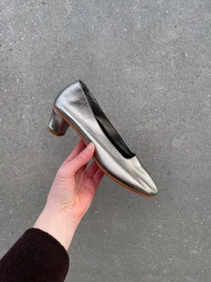HIGH GLOVE SHOE