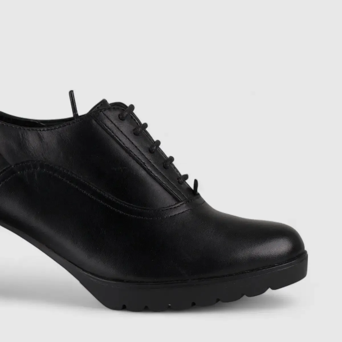 Hp Shazam Lace Up Court Heel Black 01162