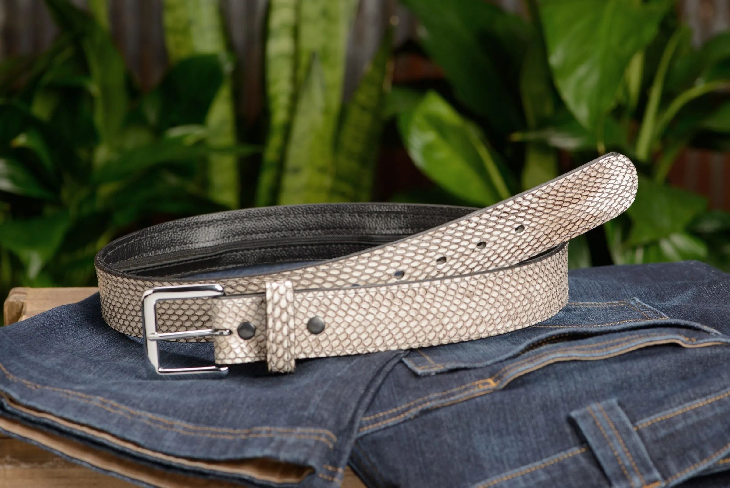 Indonesian Spitting Cobra Money Belt With 25" Zipper