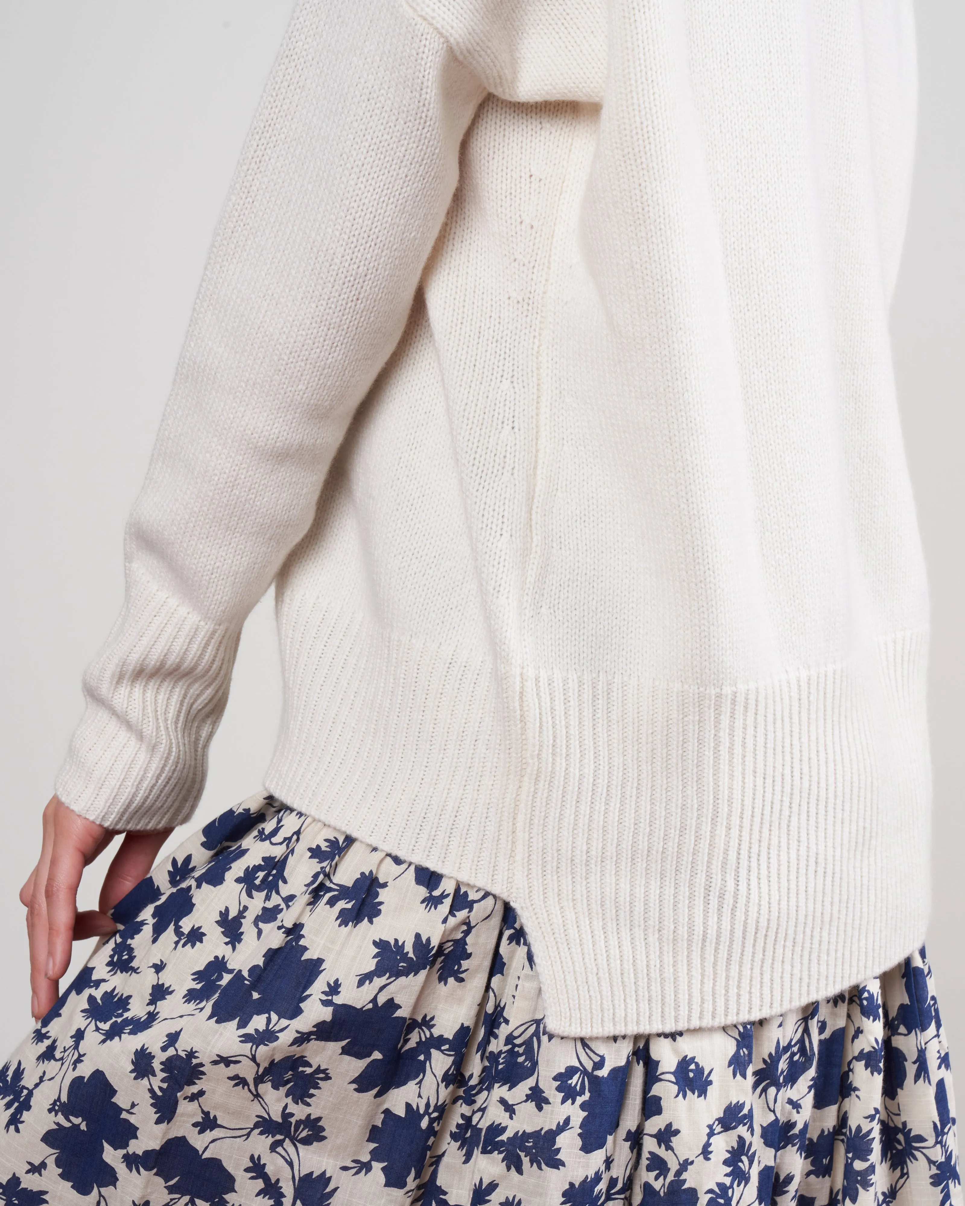 ines v-neck sweater - cream