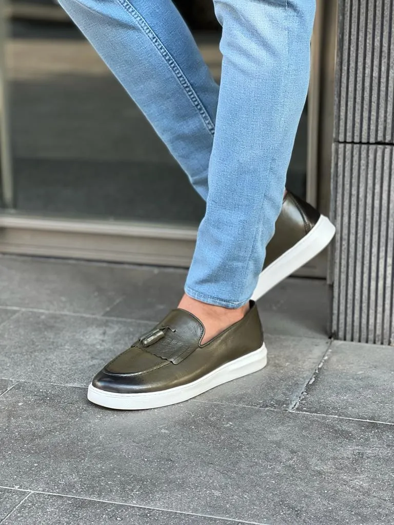 Lawson Khaki Kilt Tassel Loafers - Style Meets Comfort