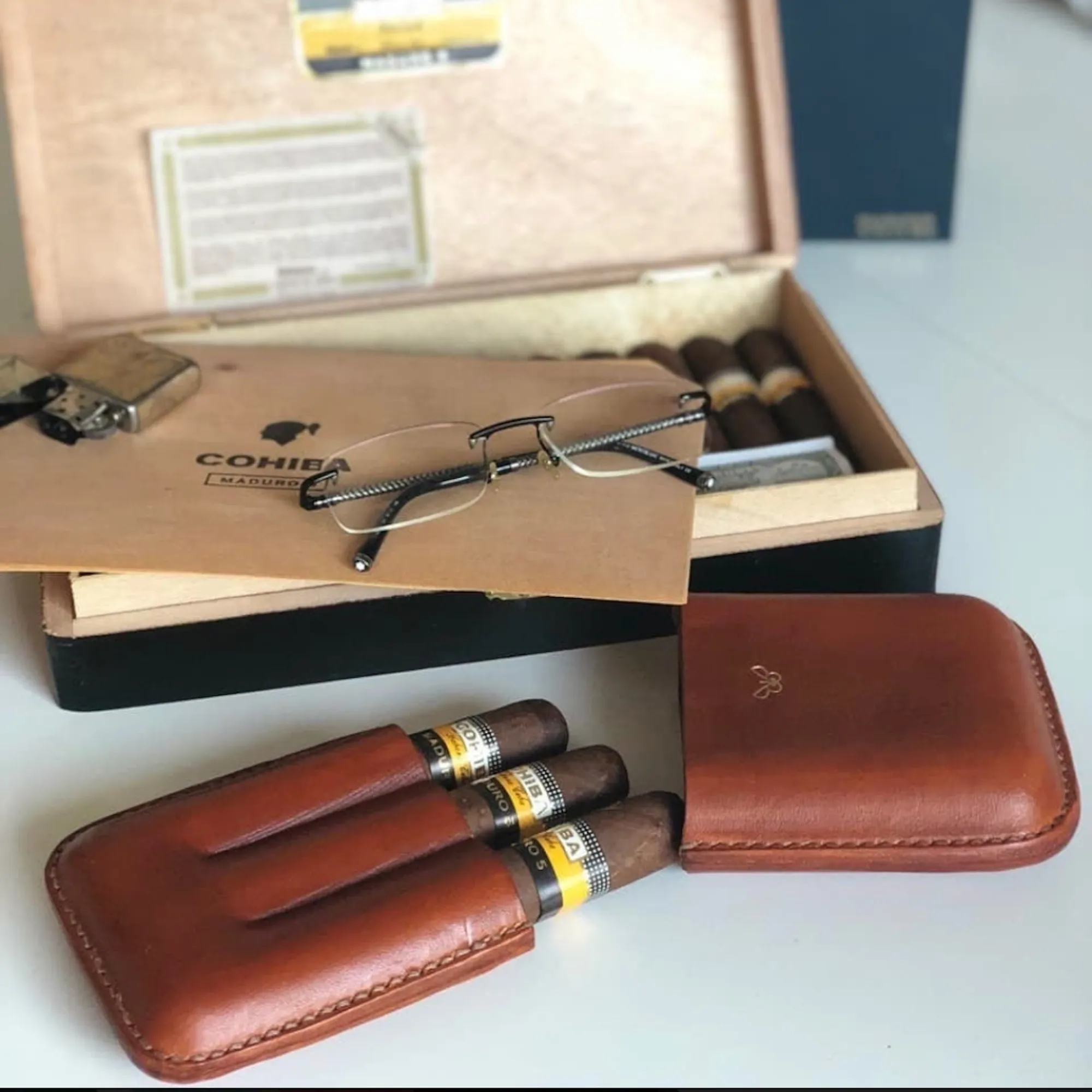 LEATHER CIGAR CASE / BLUE
