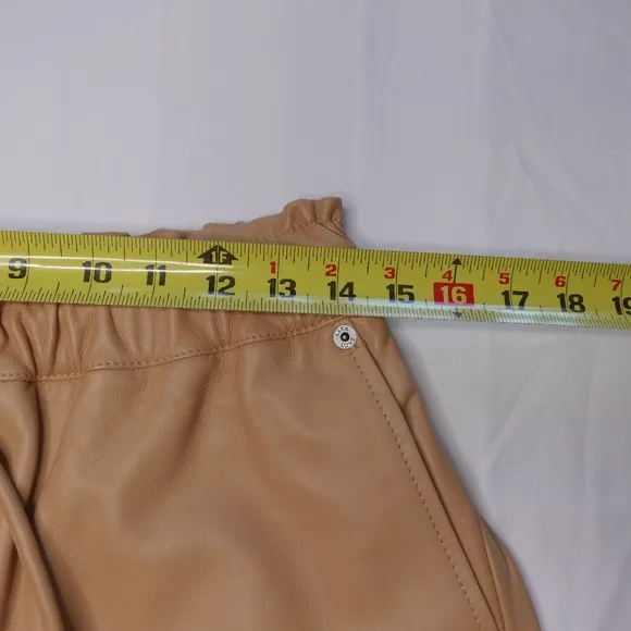 Lita By Ciara Lamb Leather wide leg Short Drawstring size Medium NWT MRSP $398