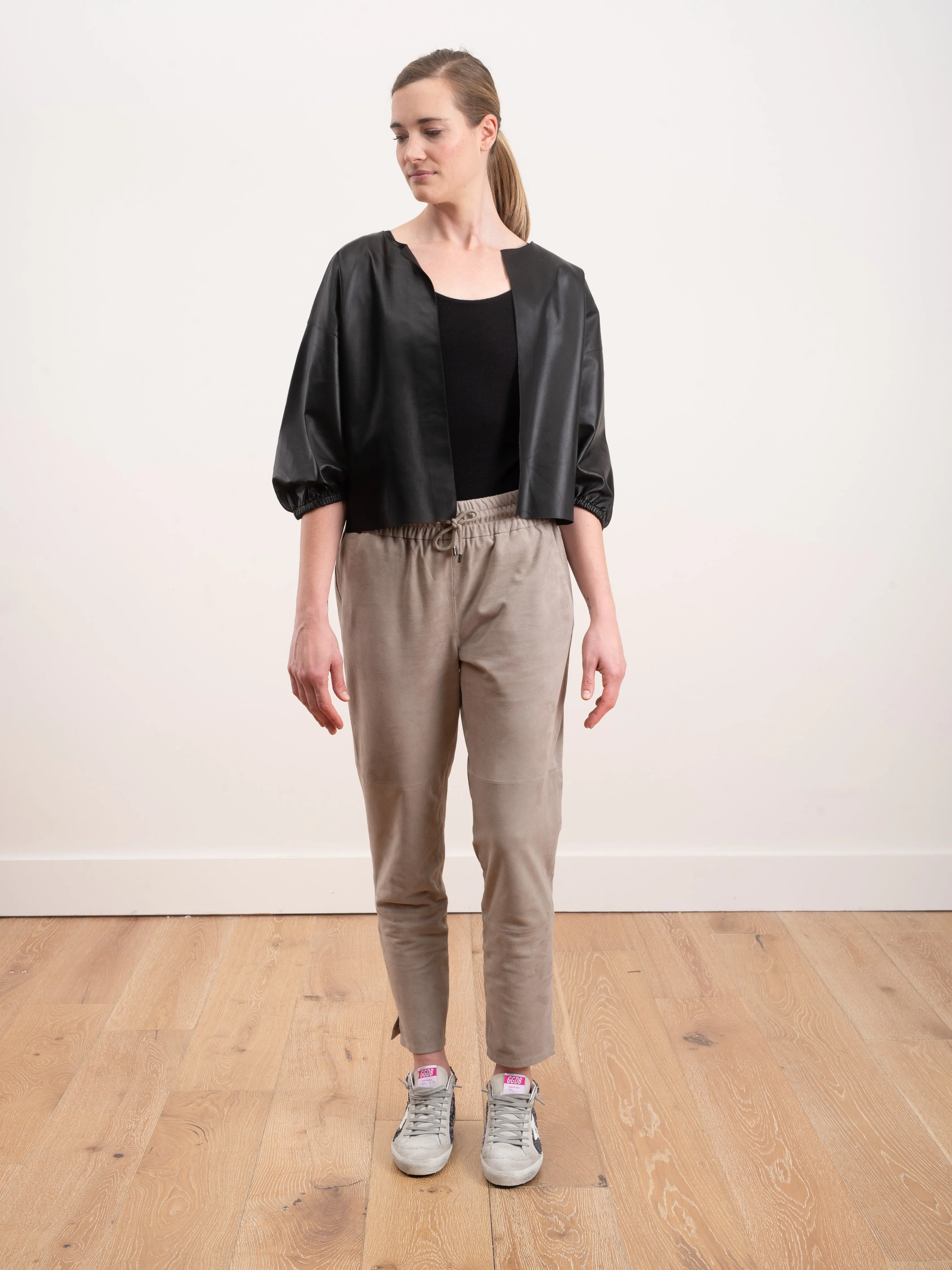 madee open - black
