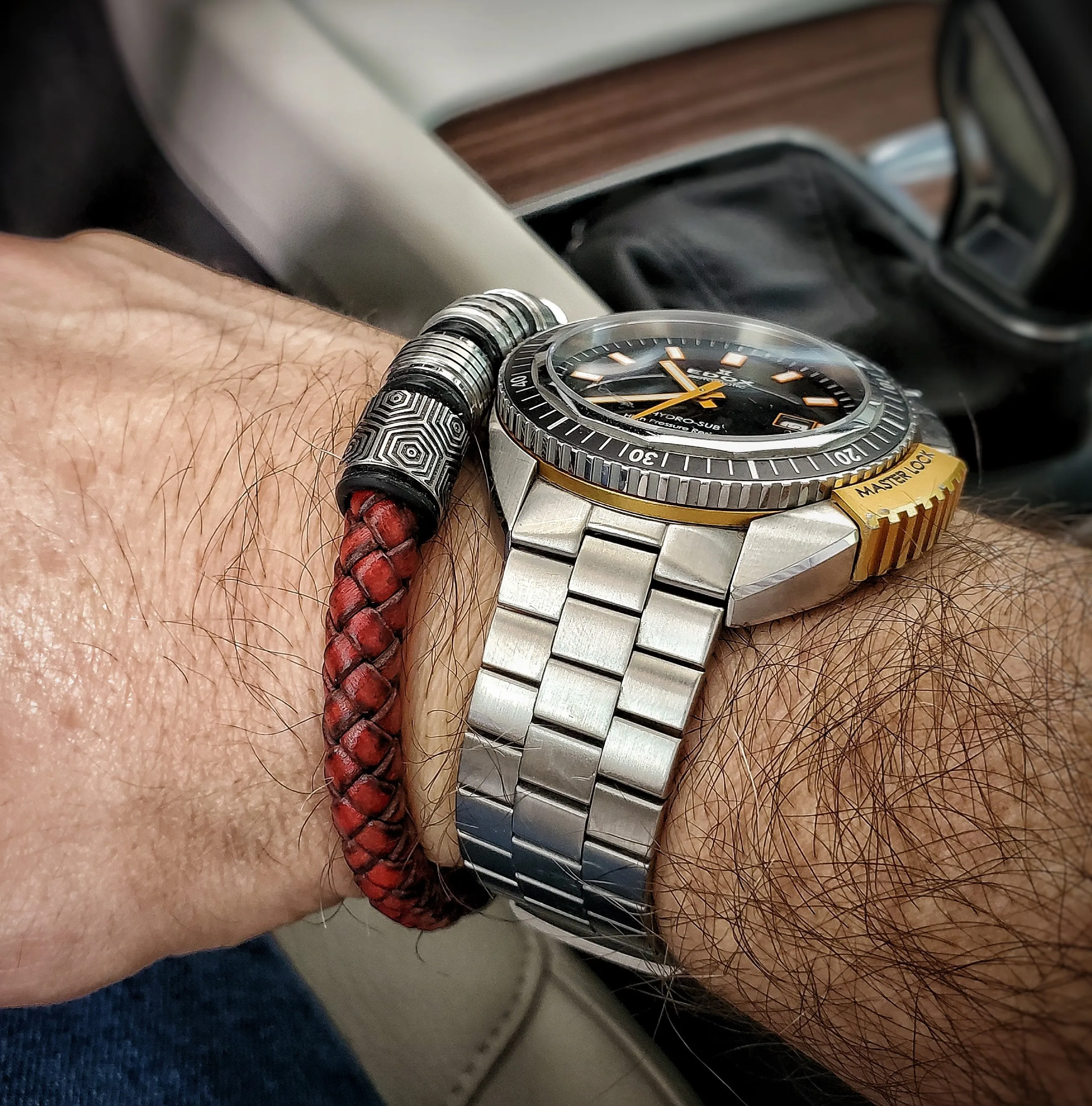 MC8068-20 MC BRACELET