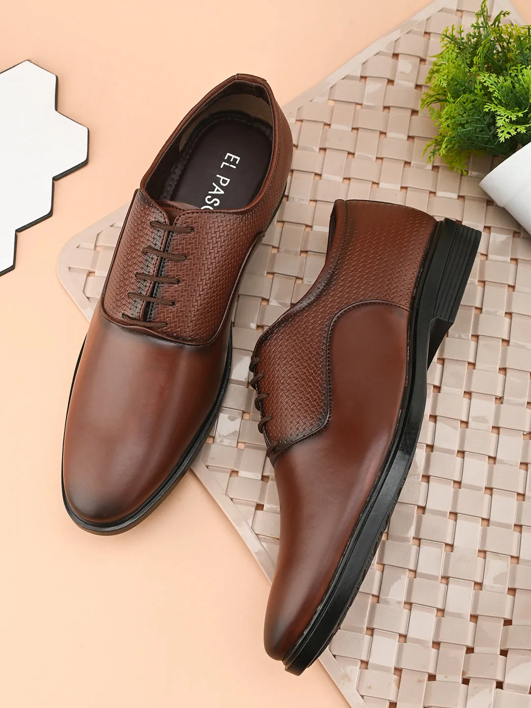 Men Textured Formal Derbys