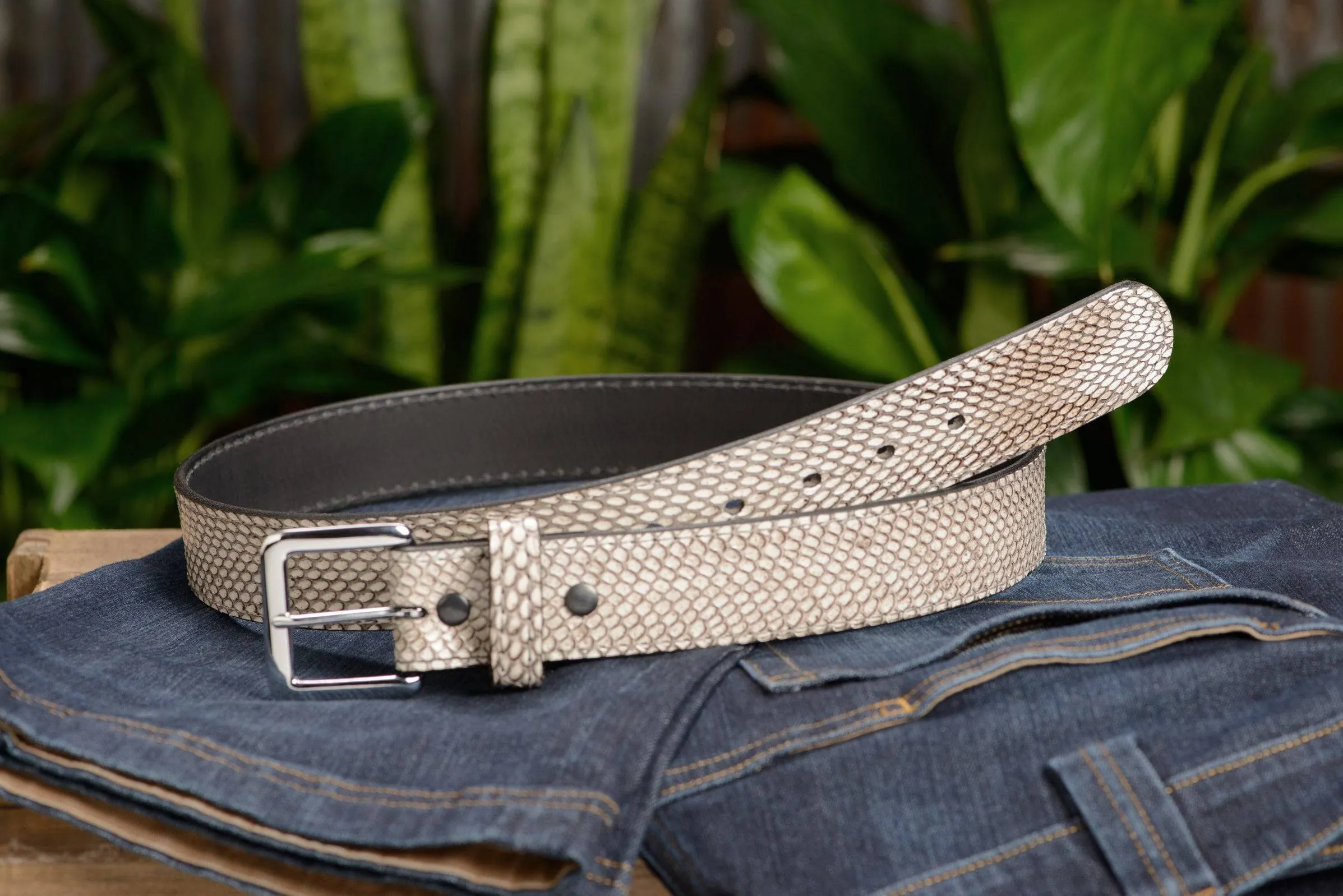 Men's Indonesian Spitting Cobra Leather Belt