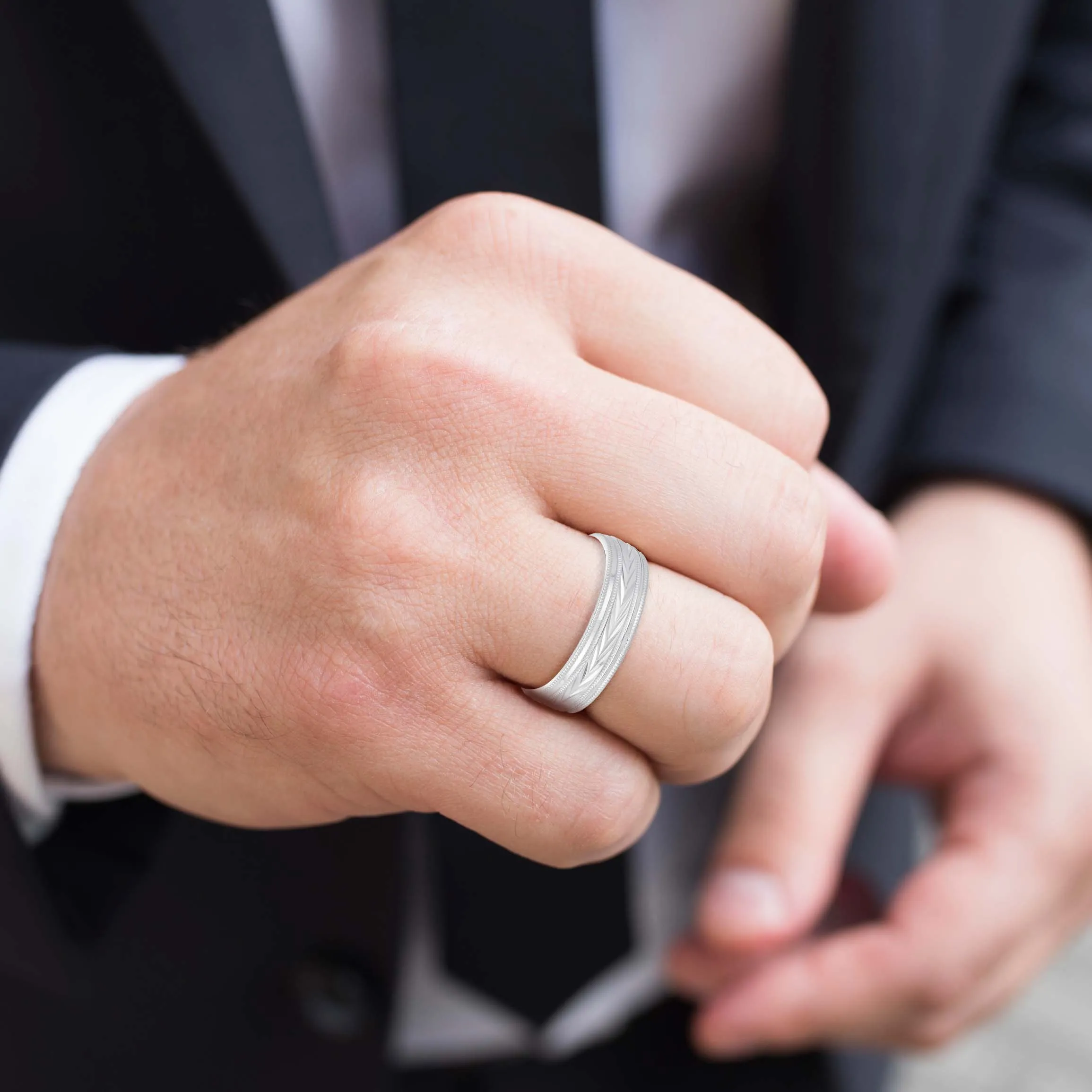 Men's Vintage Style with V Pattern Band
