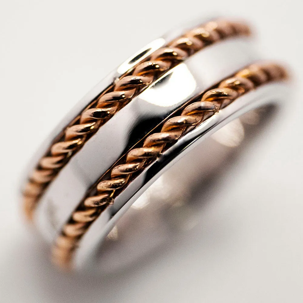 Men's Wedding Band in 14k Two-Tone Gold