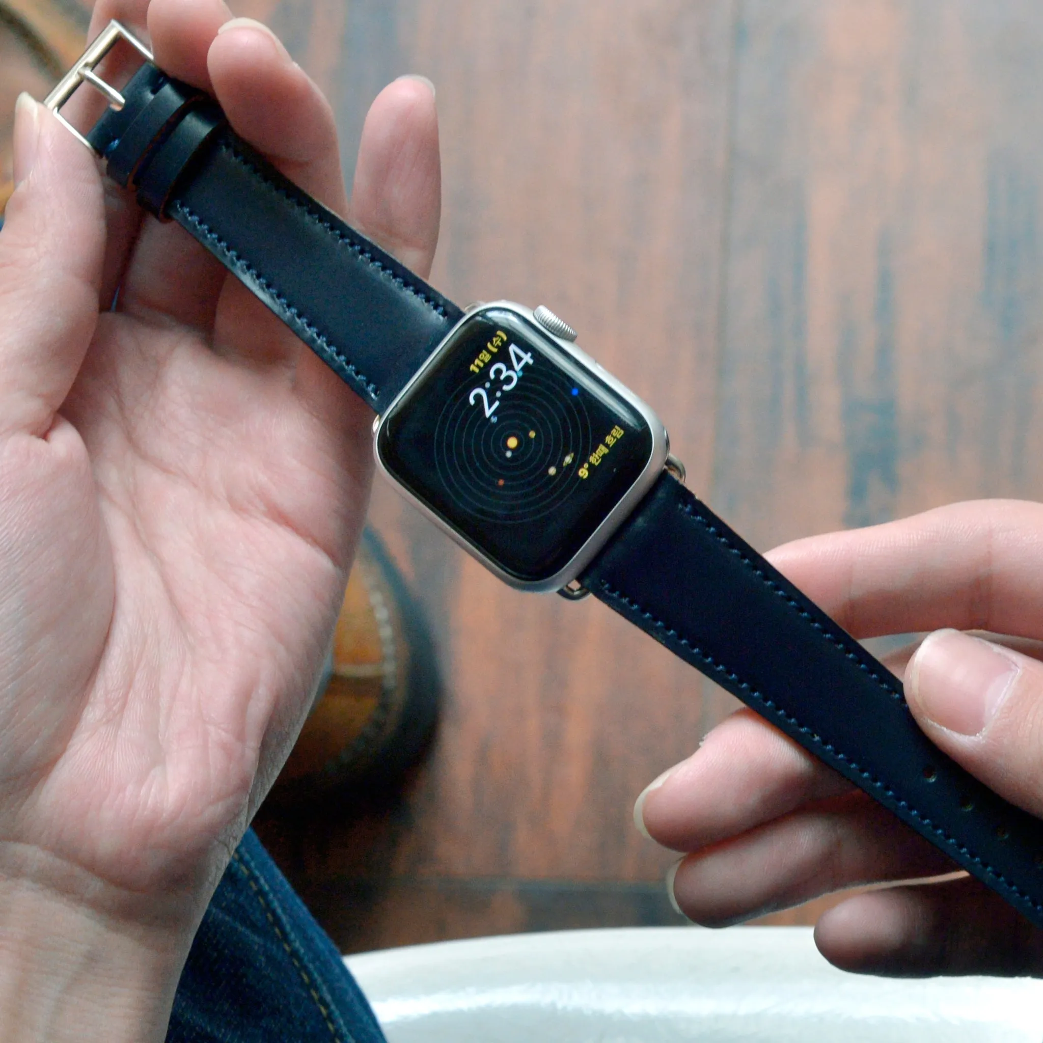 NAVY BRIDLE LEATHER HANDMADE APPLE WATCH STRAP ALL GENERATIONS