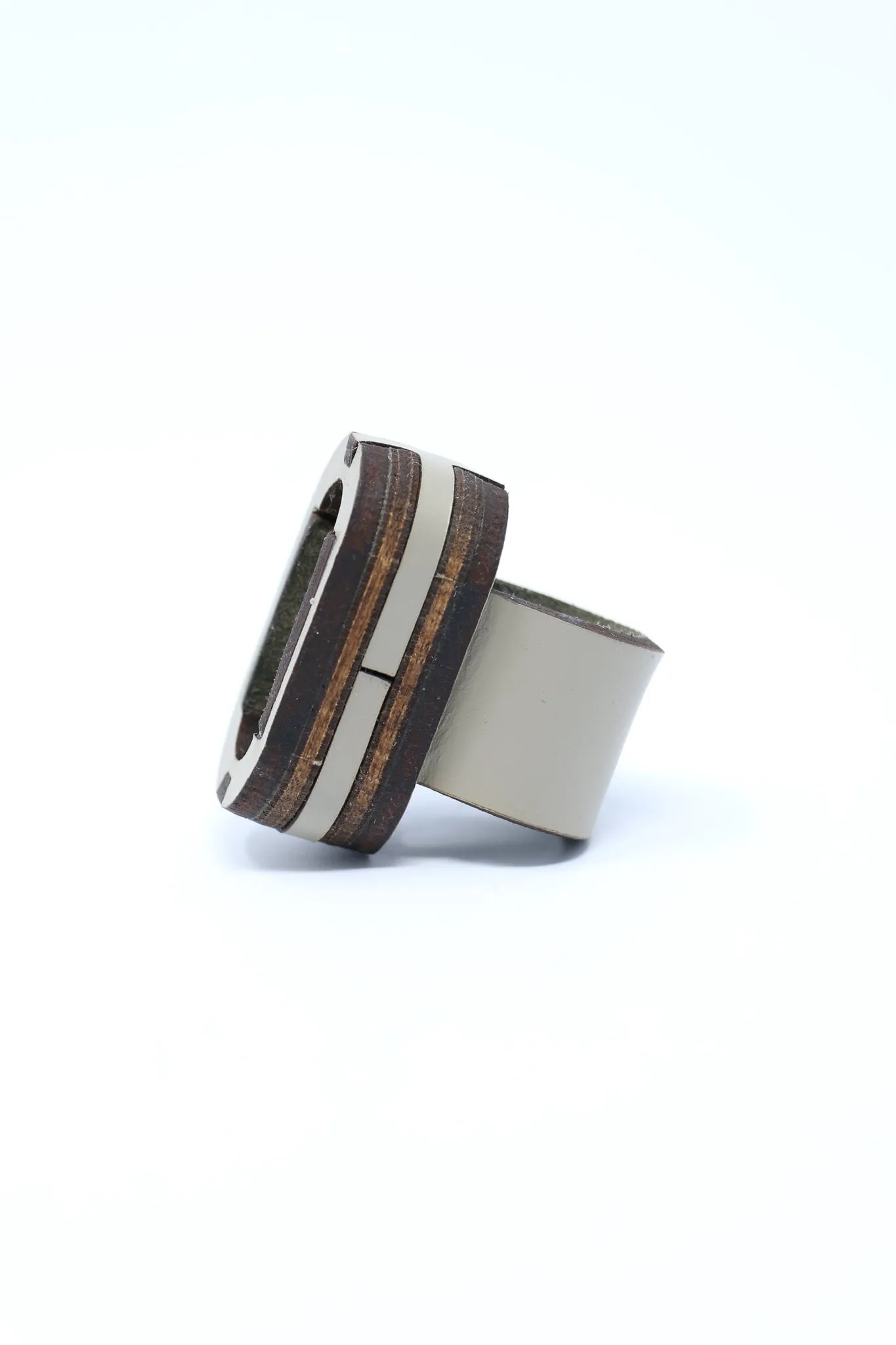 Oropopo Kin Link Oval Ring (2 Colors)