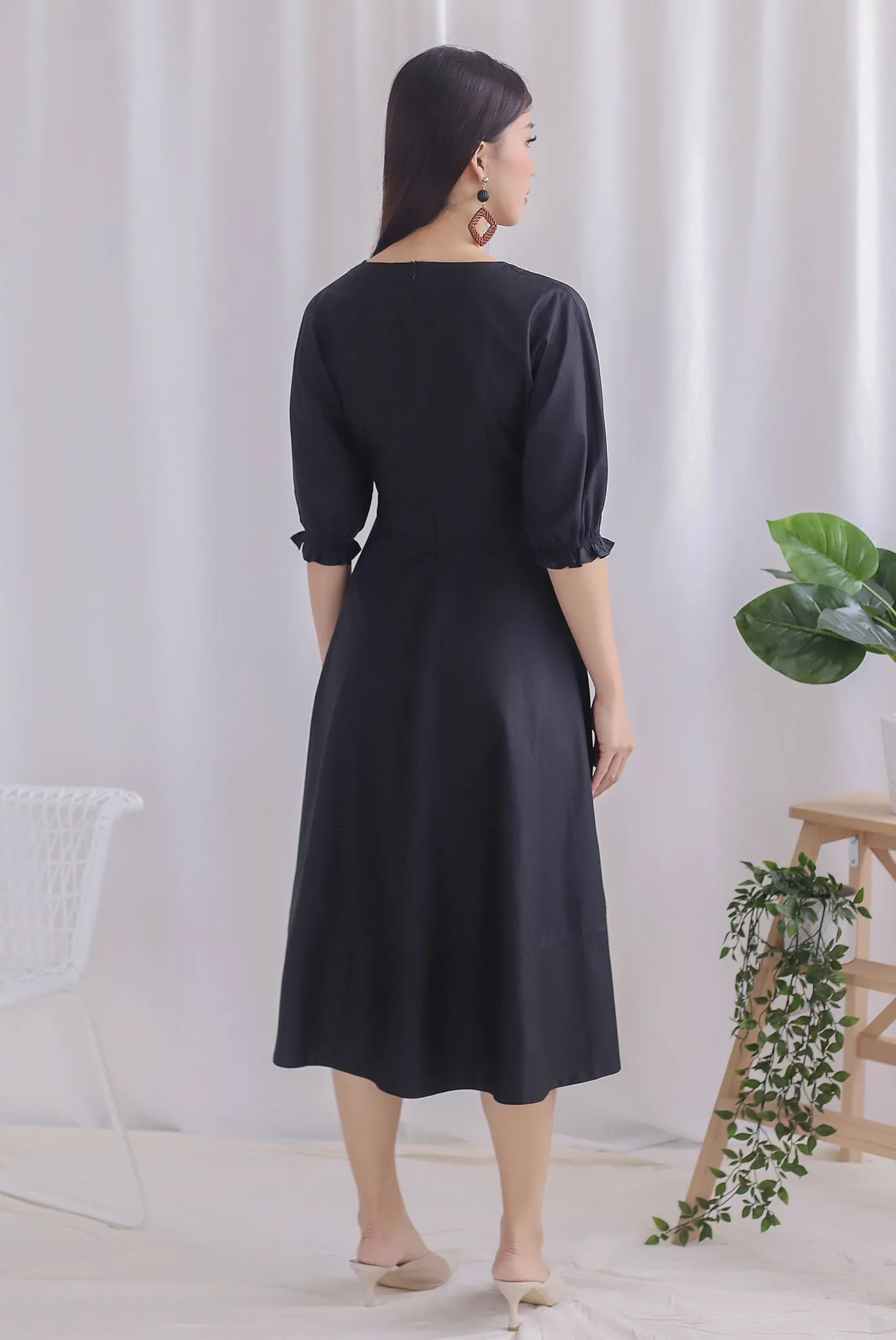 *Premium* Cameron Puffy Sleeve Dress In Black