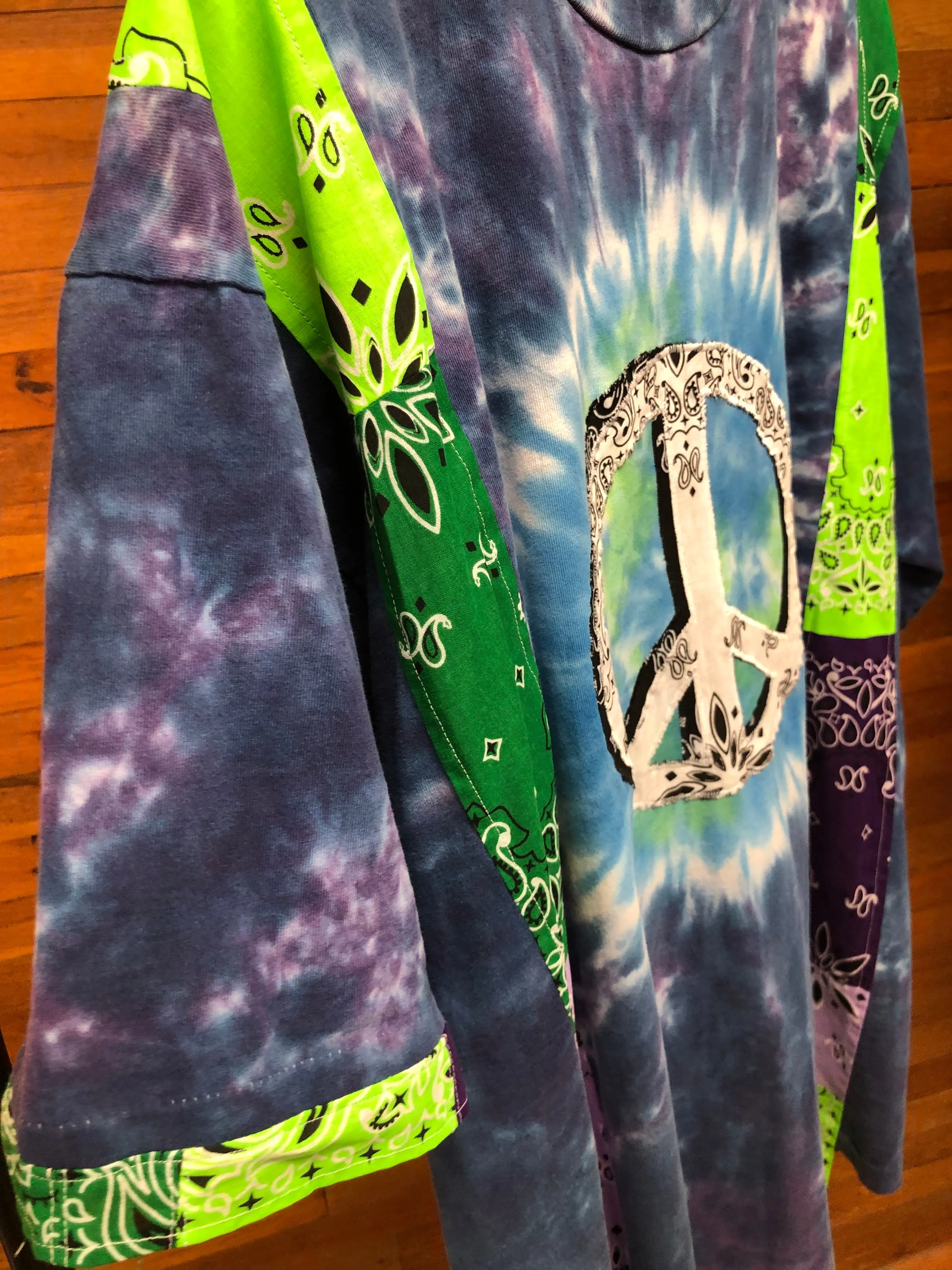 "1 of 1" World Peace Bandana Tee (XXL)