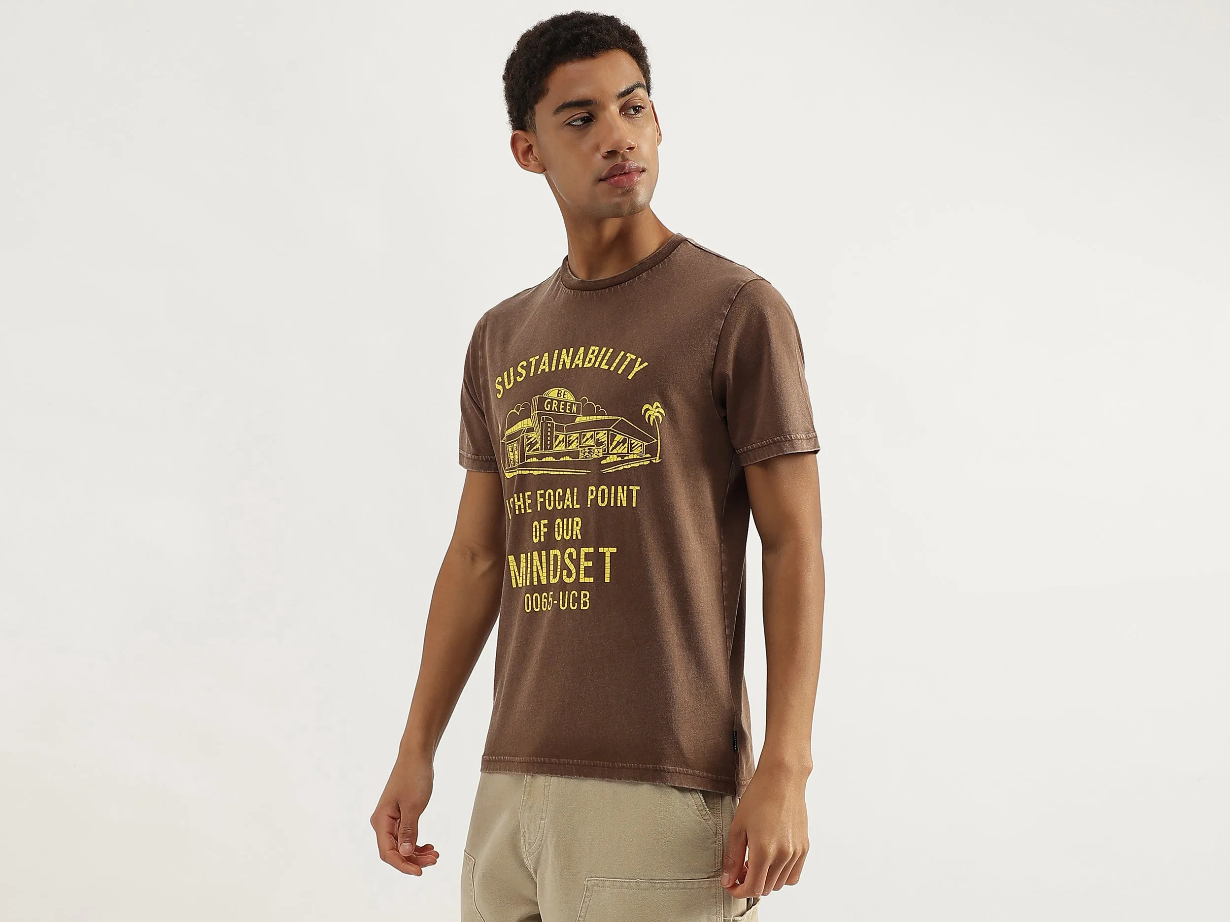 Relaxed Fit Round Neck Washed Graphic T-Shirt