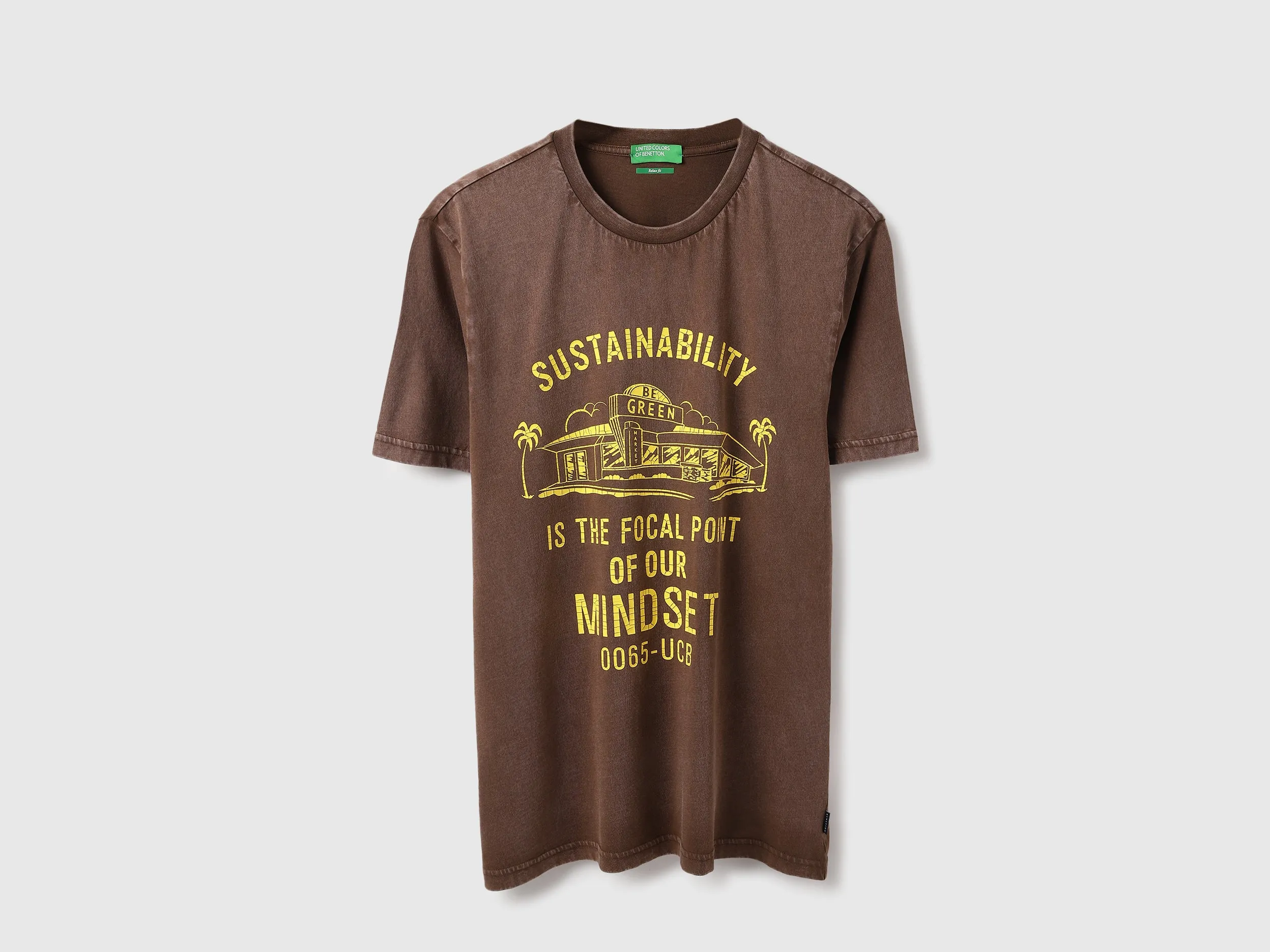 Relaxed Fit Round Neck Washed Graphic T-Shirt