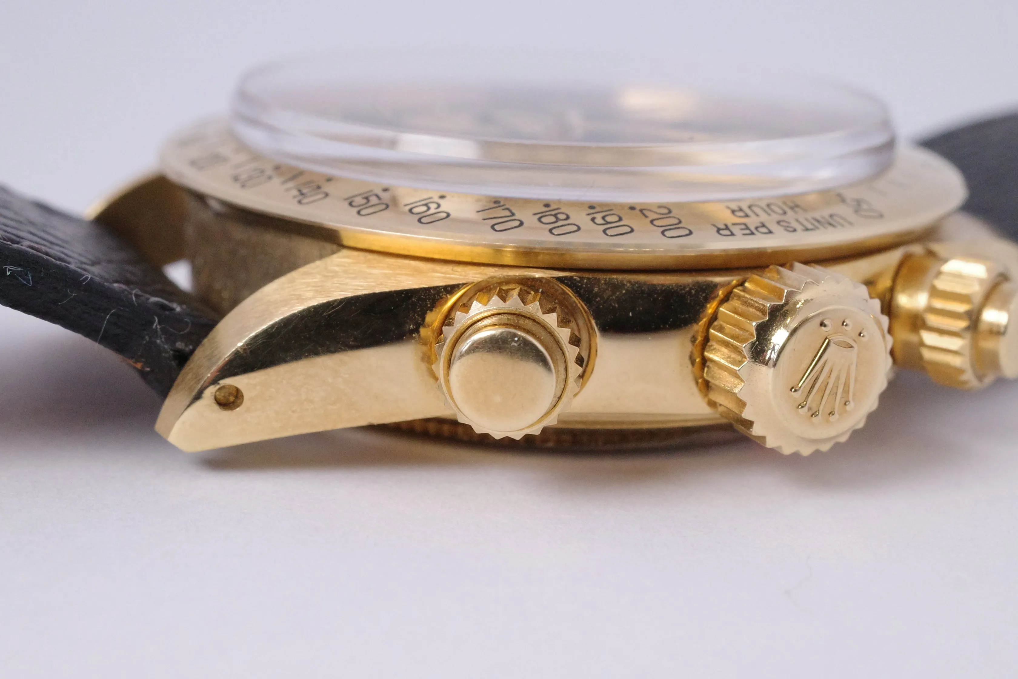 ROLEX VINTAGE YELLOW GOLD COSMOGRAPH DAYTONA 6265 BLACK NOS CONDITION BOX & PAPERS
