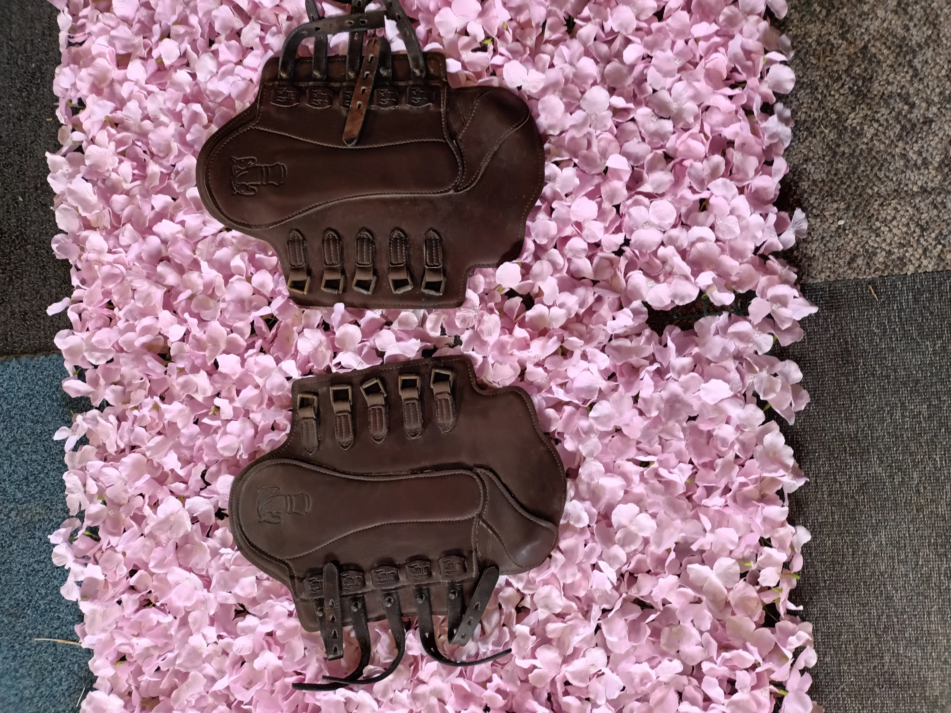 Sabre Leather Full brushing boots