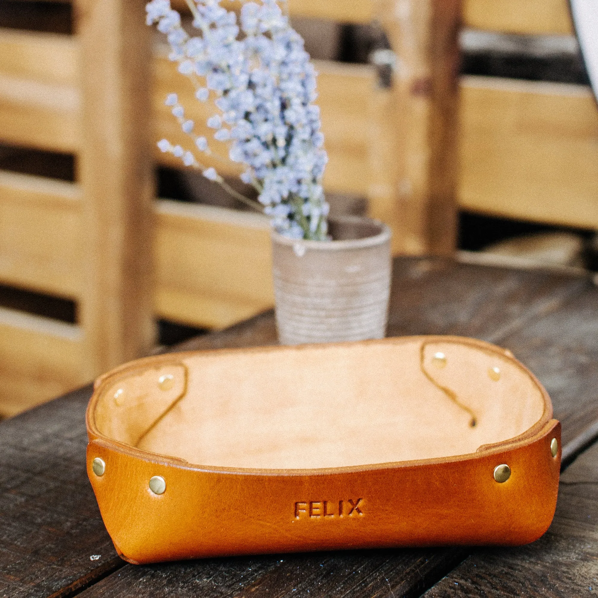 SMALL LEATHER VALET TRAY / BROWN