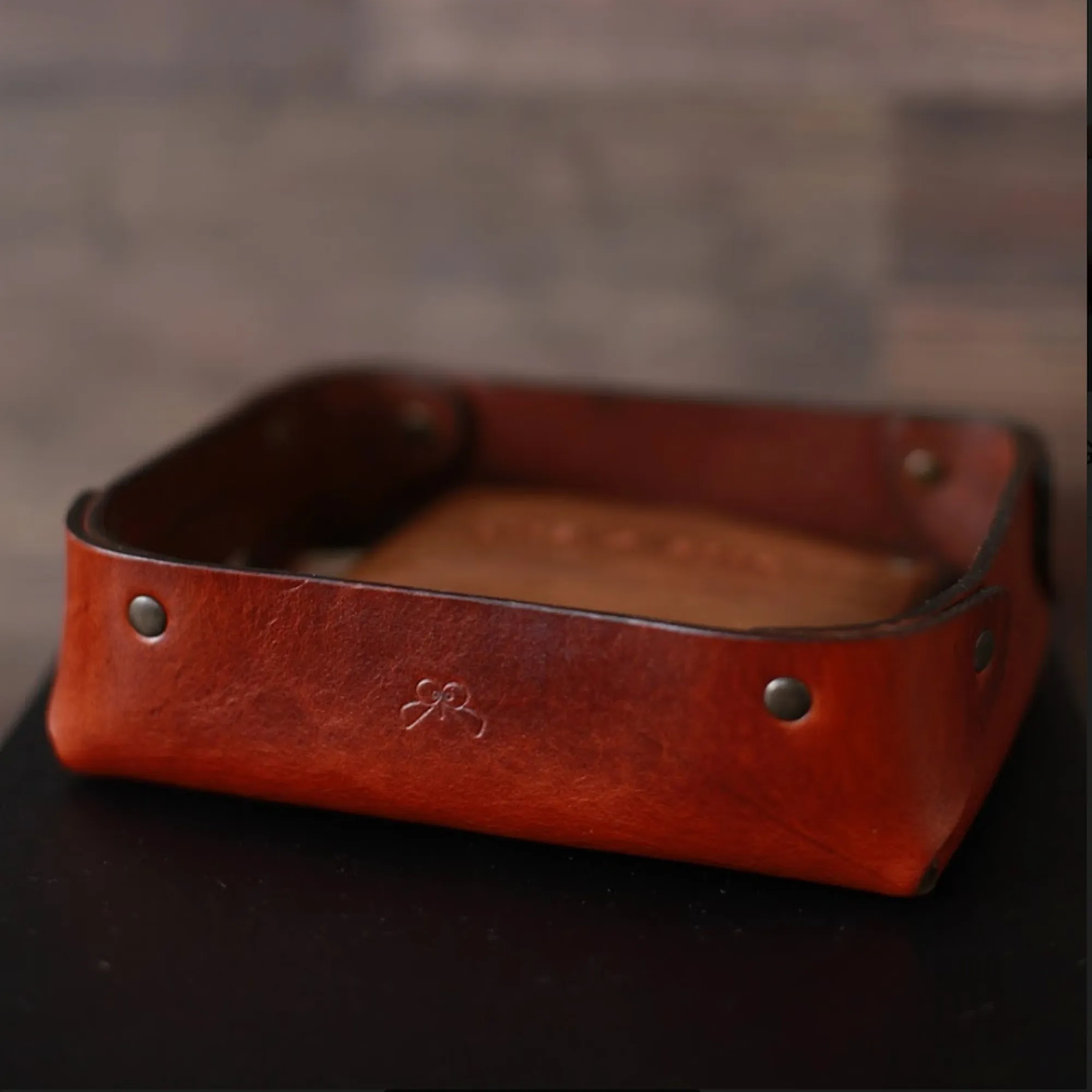 SMALL LEATHER VALET TRAY / BROWN