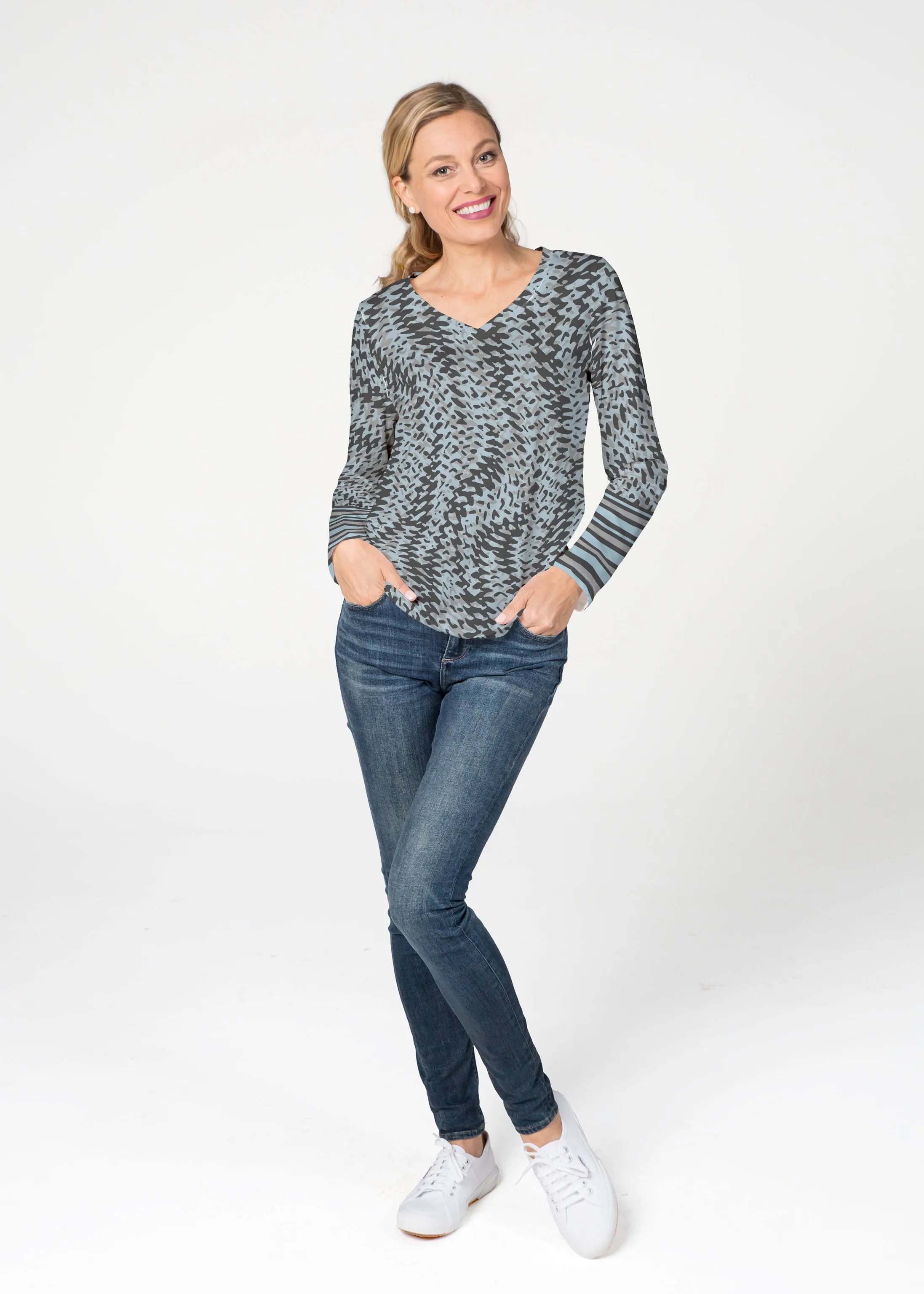 Textured Tracks Black (7720) ~ French Terry V-neck Top