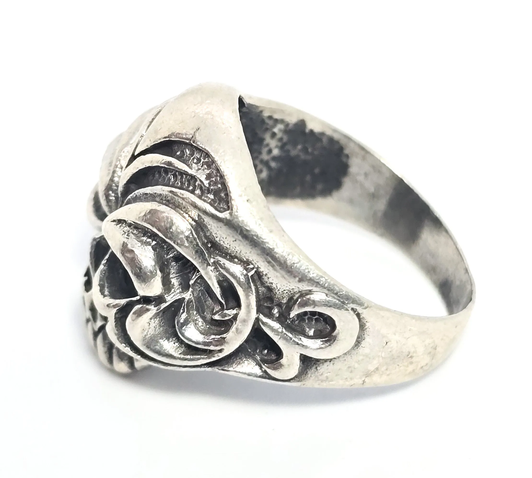 Tribal skull retro biker thick sterling silver skull with open eyes men's ring size 9.5