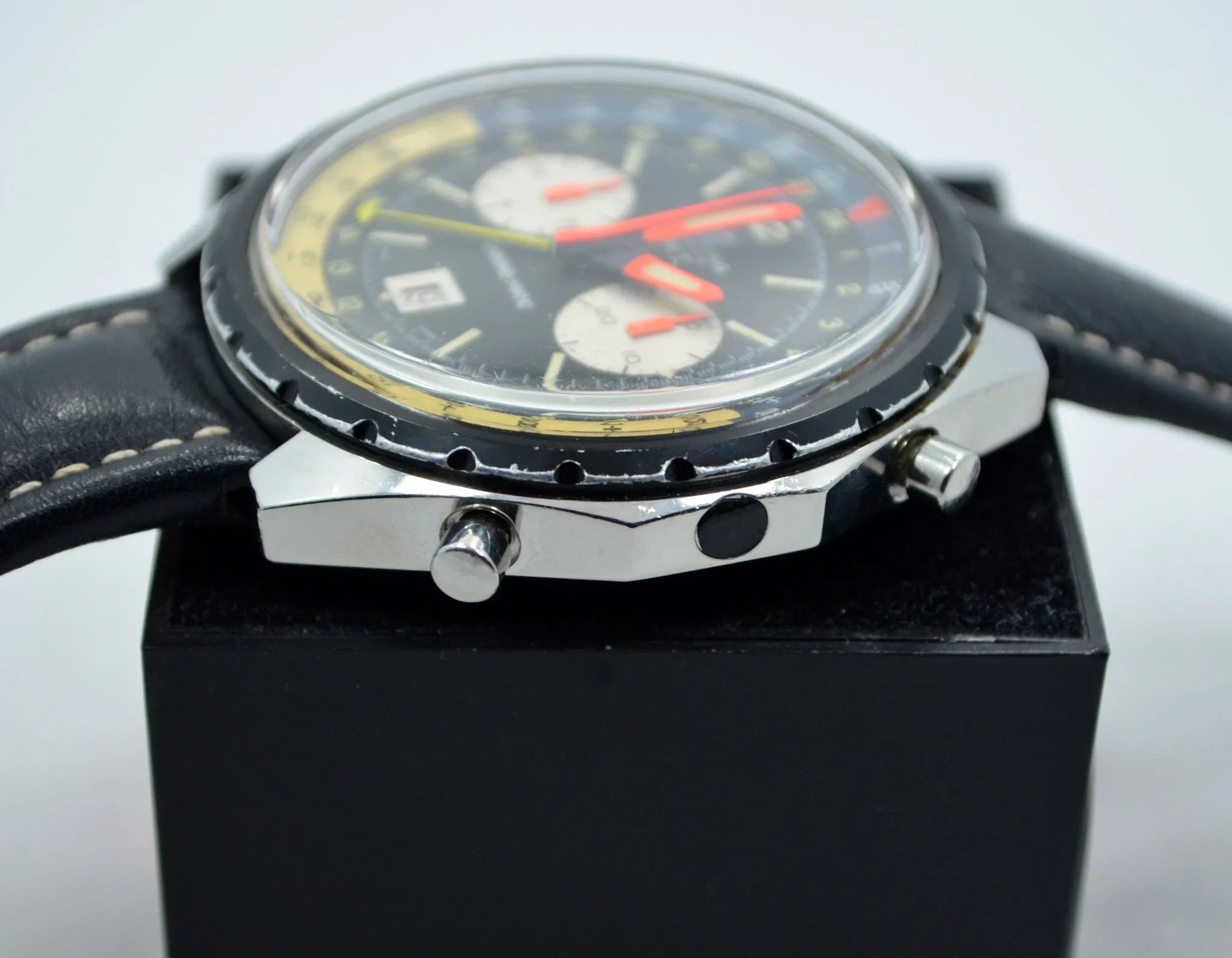 Vintage Breitling GMT 2115 Chrono-matic Cal. 11 Steel Leather Wristwatch 1967