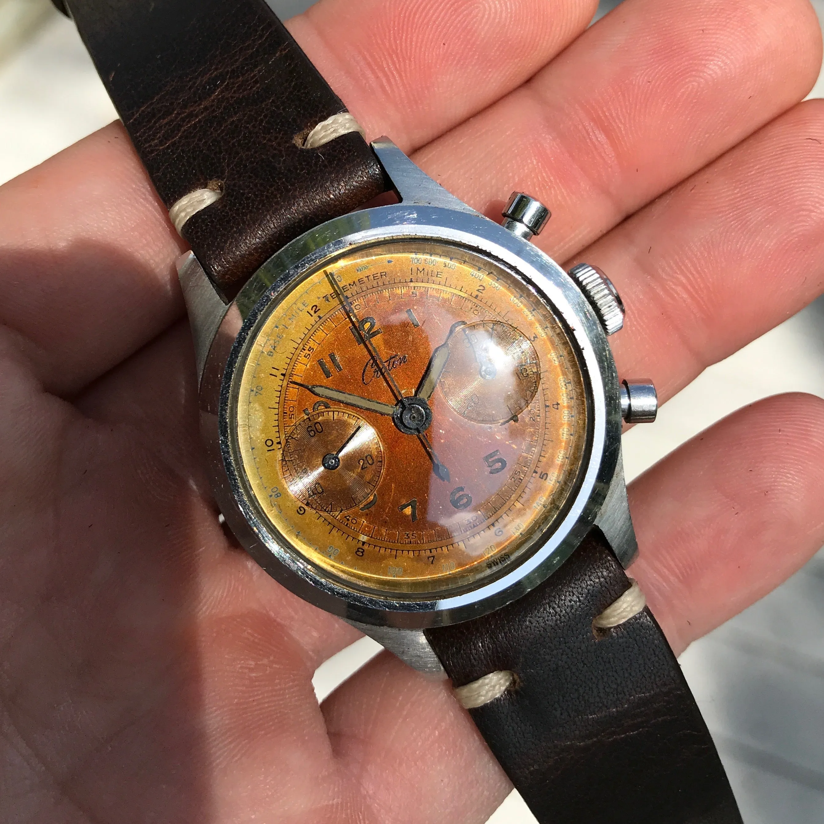 Vintage Croton Clamshell Steel Chronograph Caramel Patina Manual Wristwatch
