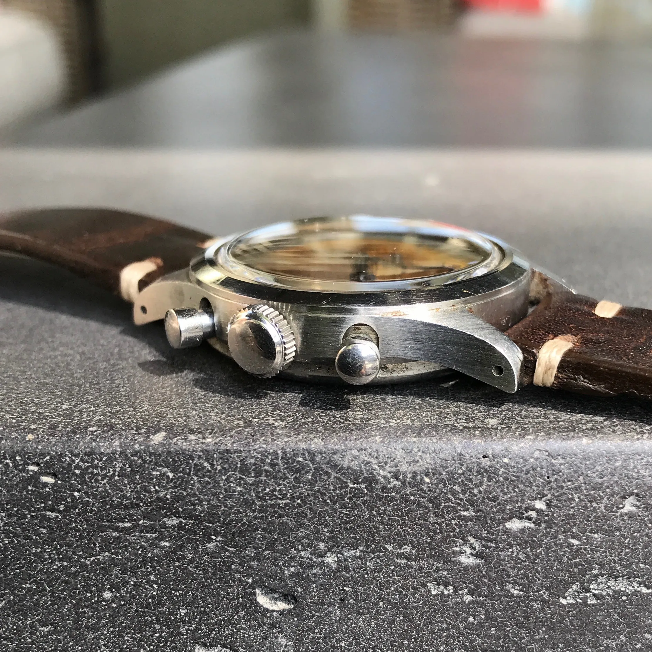 Vintage Croton Clamshell Steel Chronograph Caramel Patina Manual Wristwatch