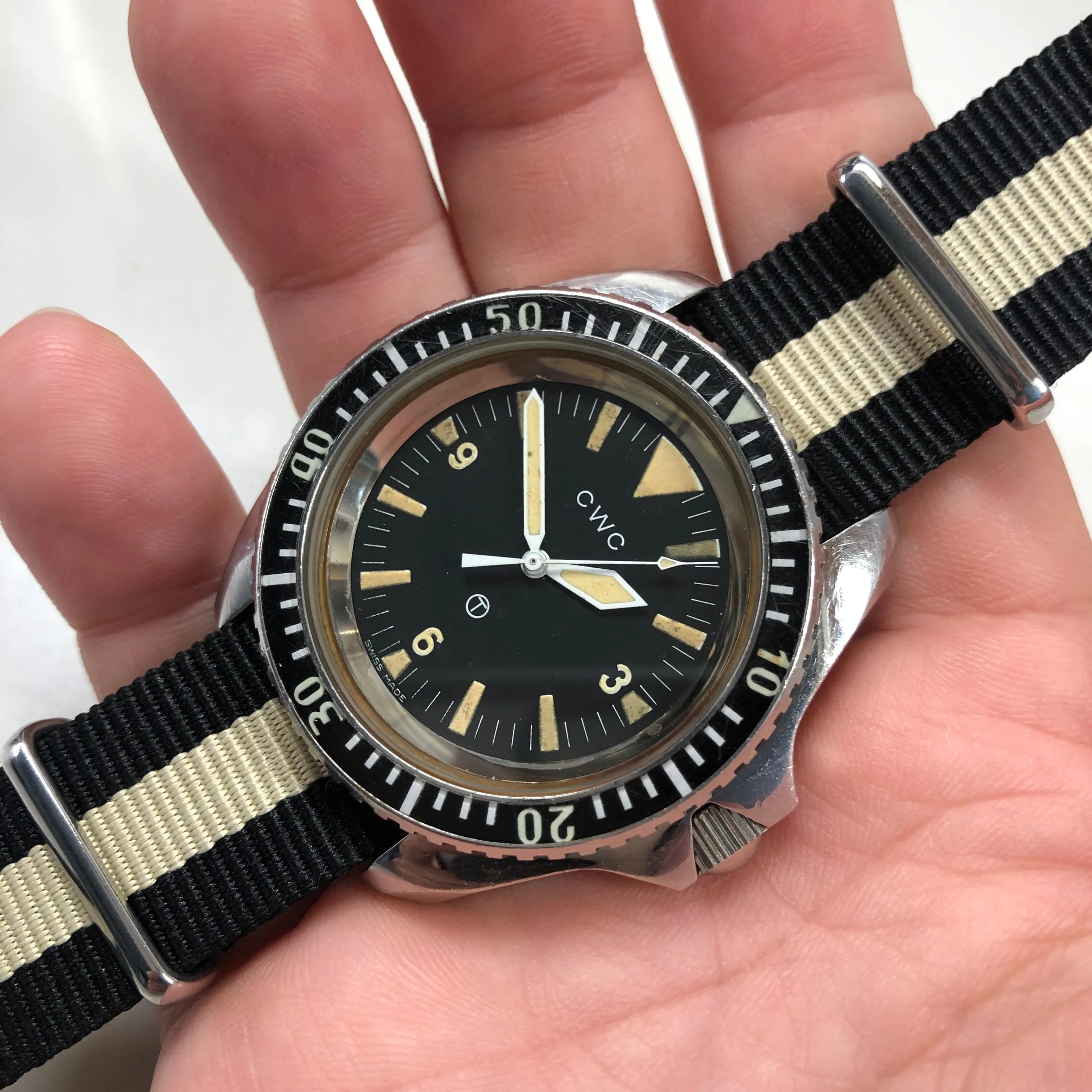 Vintage CWC Cabot Watch Company Issued Milsub Divers Automatic 0977.165 Circa 1981