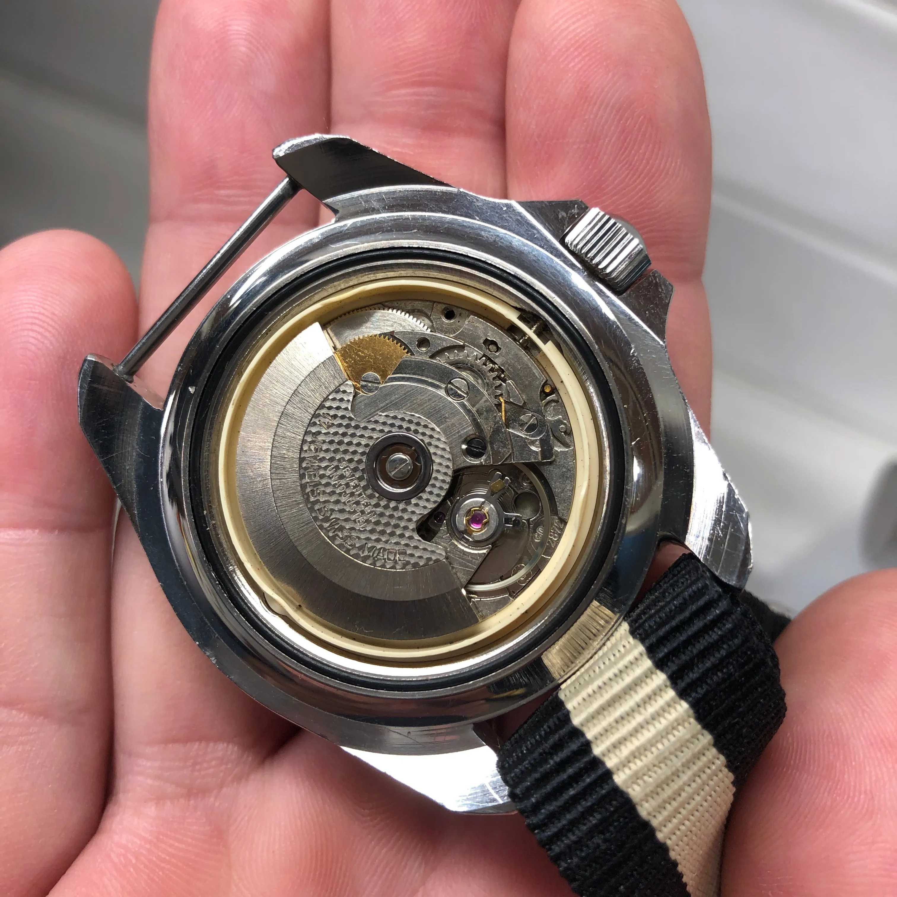 Vintage CWC Cabot Watch Company Issued Milsub Divers Automatic 0977.165 Circa 1981