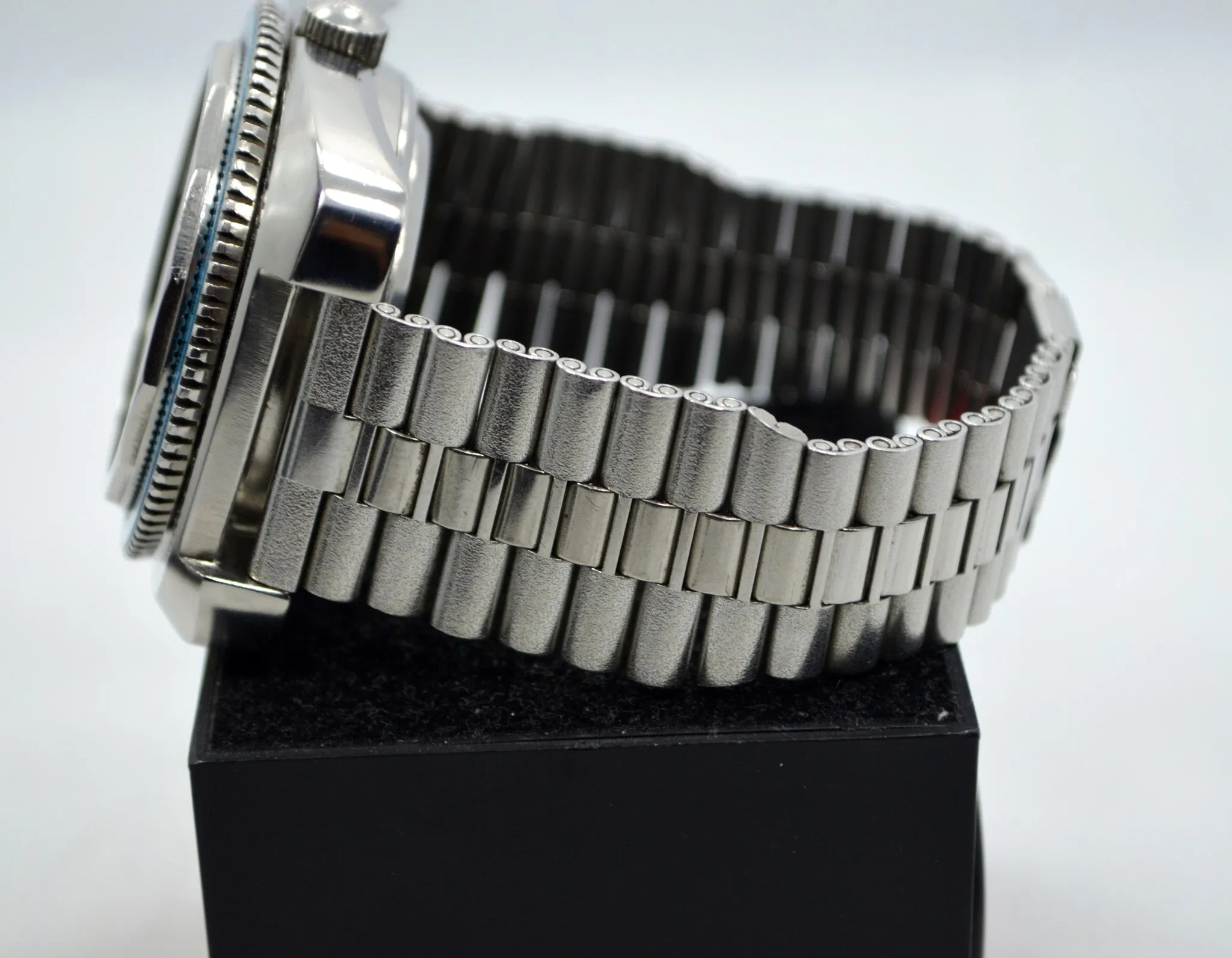 Vintage Favre Leuba Bathy 160 Divers 53253 Blue Steel Wristwatch