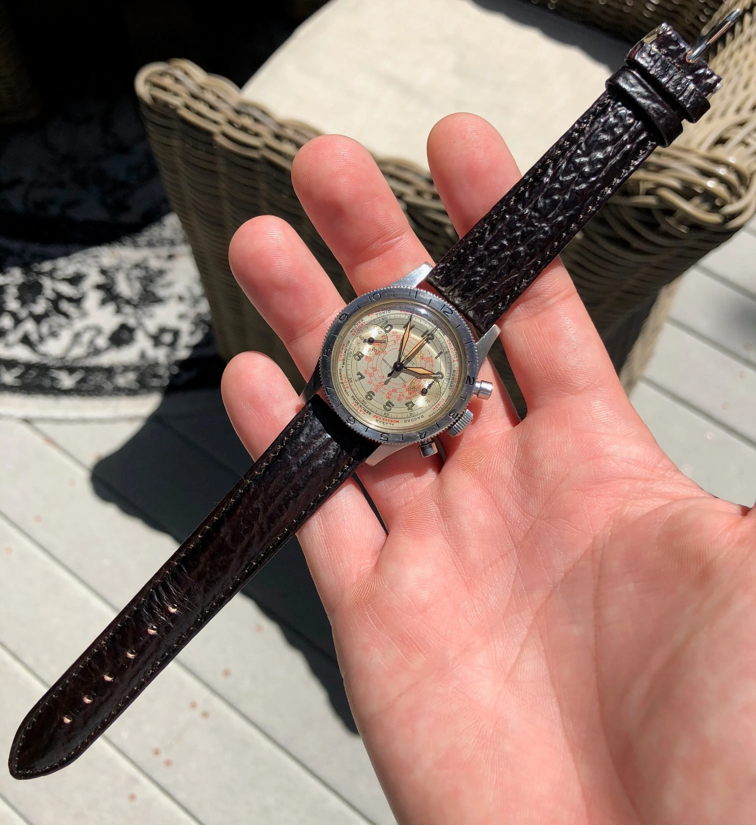 Vintage Gallet Flying Officer Clamshell Chronograph Stainless Steel 1st Gen Wristwatch