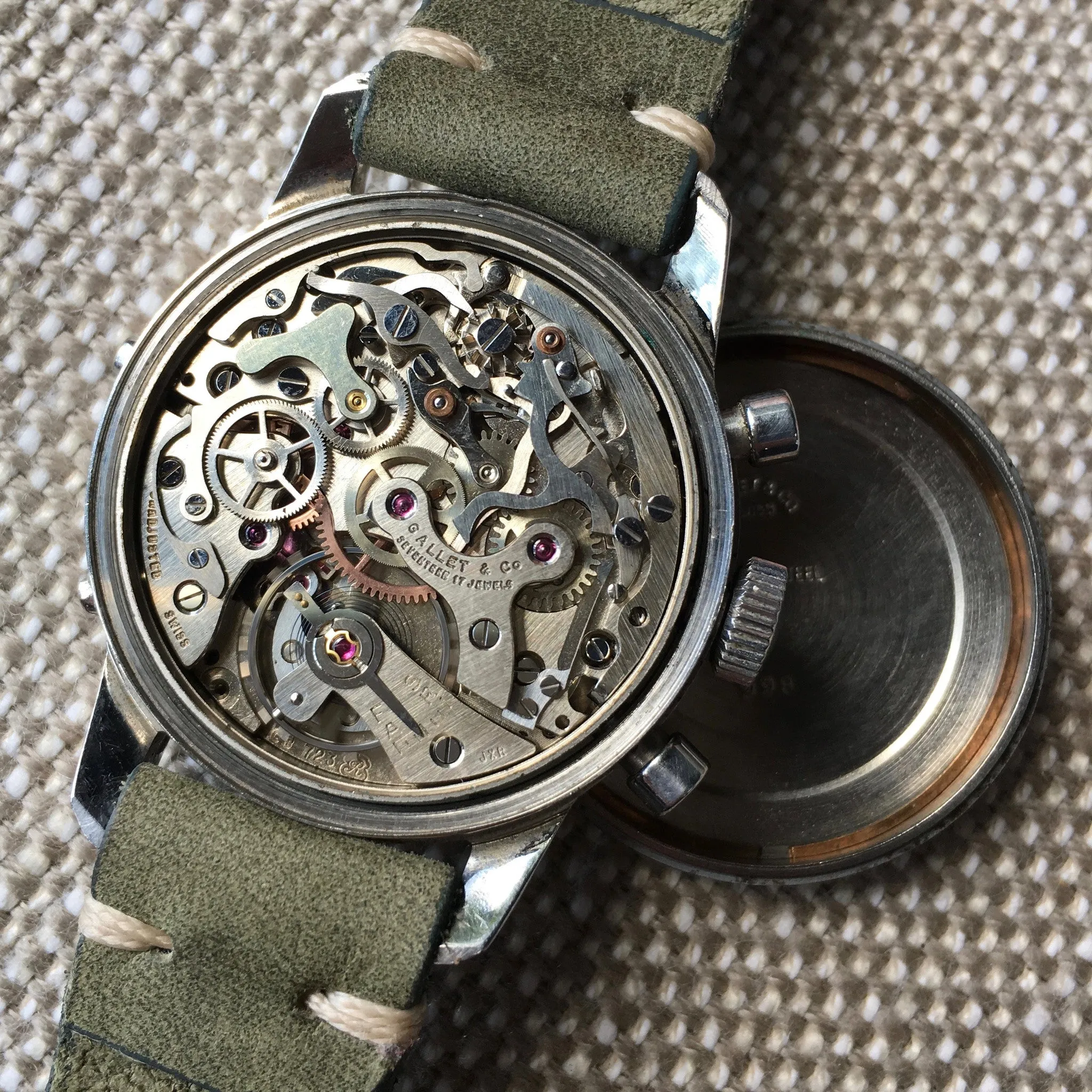Vintage Gallet Steel Triple Date Chronograph 998 Valjoux 723 Manual Wind Wristwatch