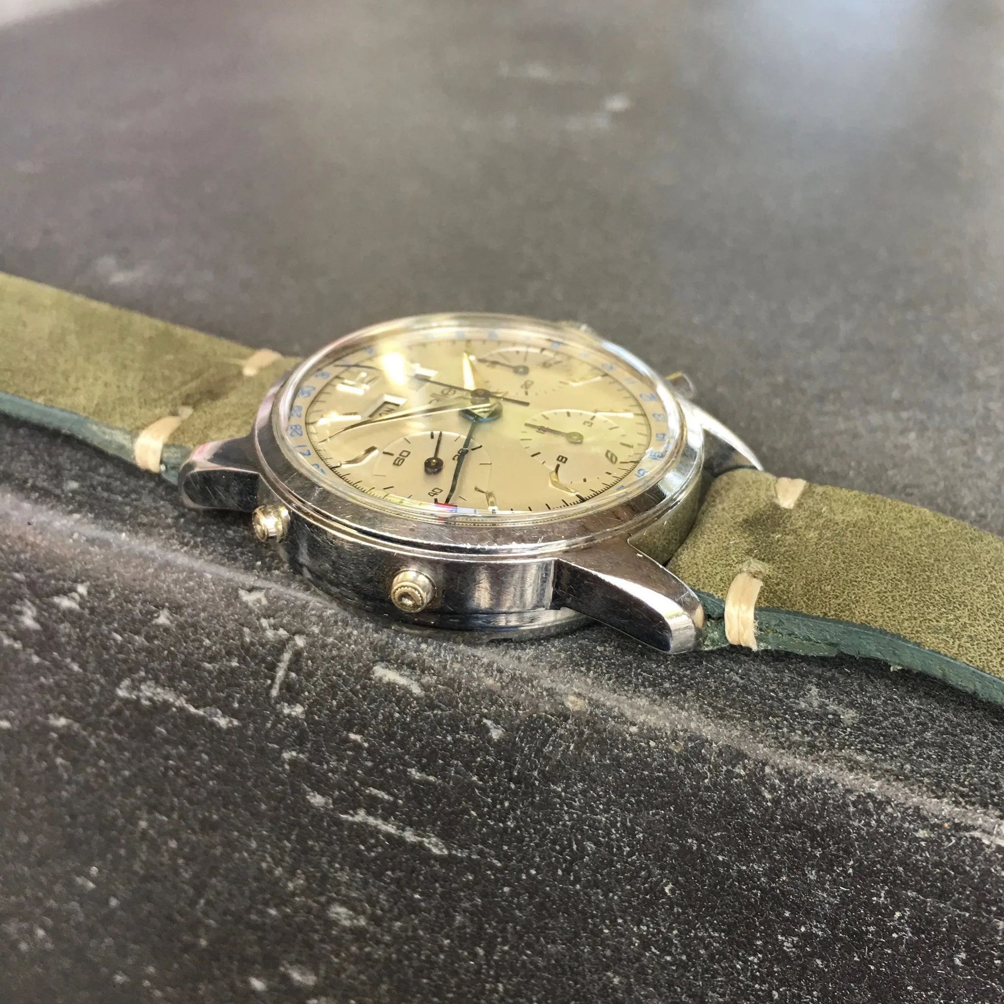 Vintage Gallet Steel Triple Date Chronograph 998 Valjoux 723 Manual Wind Wristwatch
