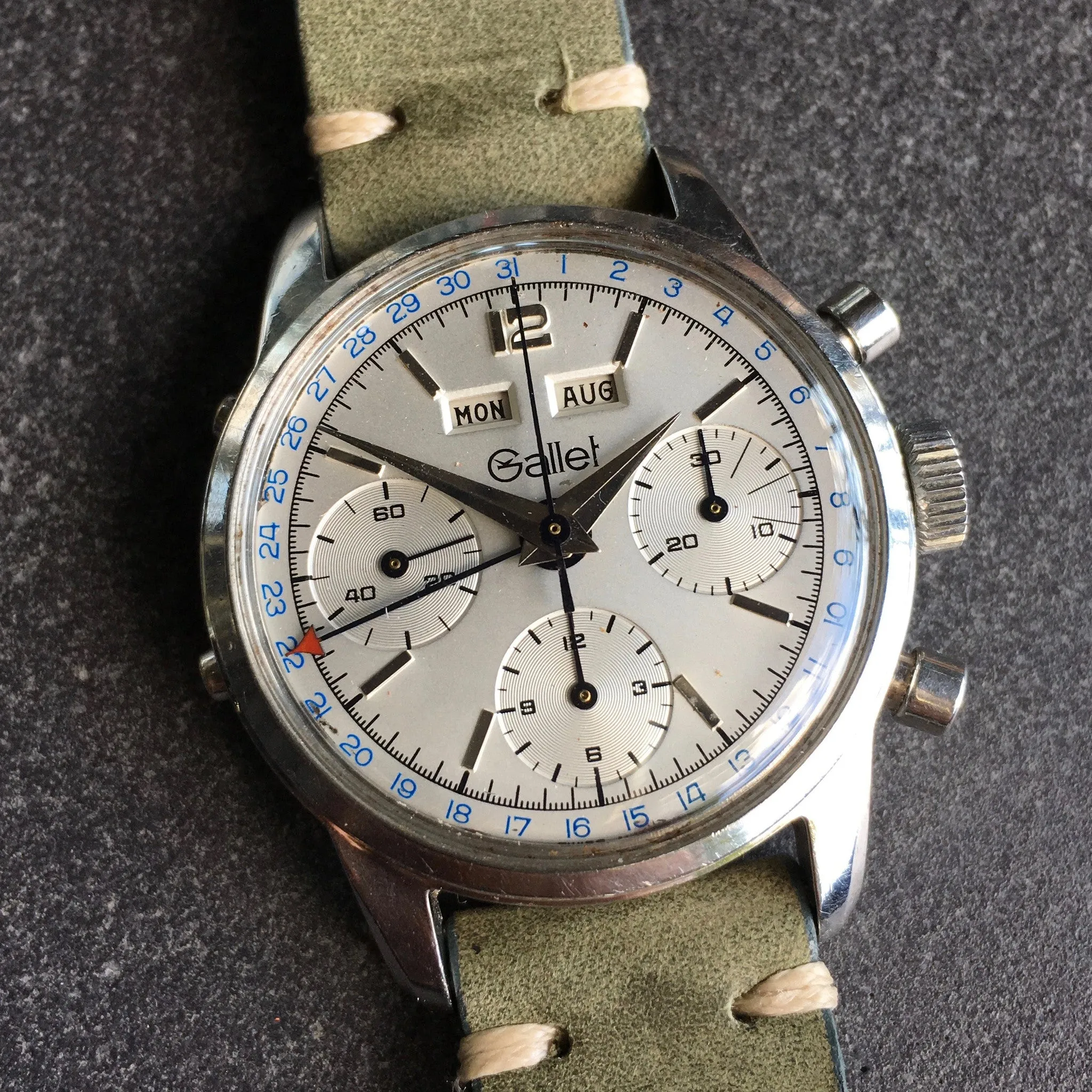 Vintage Gallet Steel Triple Date Chronograph 998 Valjoux 723 Manual Wind Wristwatch