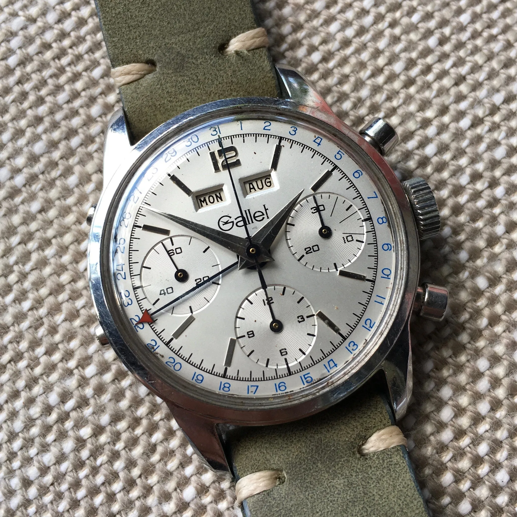 Vintage Gallet Steel Triple Date Chronograph 998 Valjoux 723 Manual Wind Wristwatch