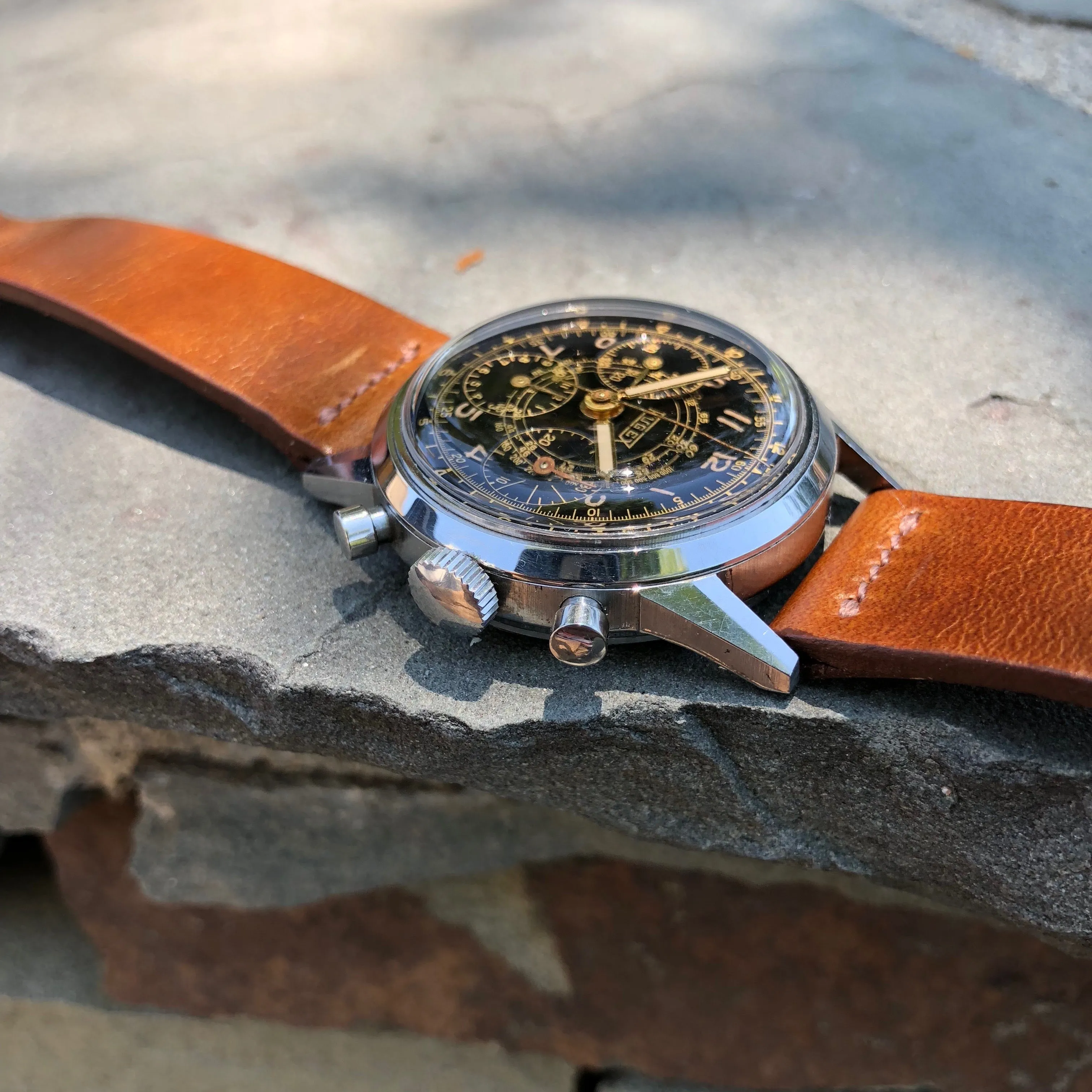 Vintage Hugex Stainless Steel Black Gilt Valjoux 72 Chronograph 37mm Wristwatch