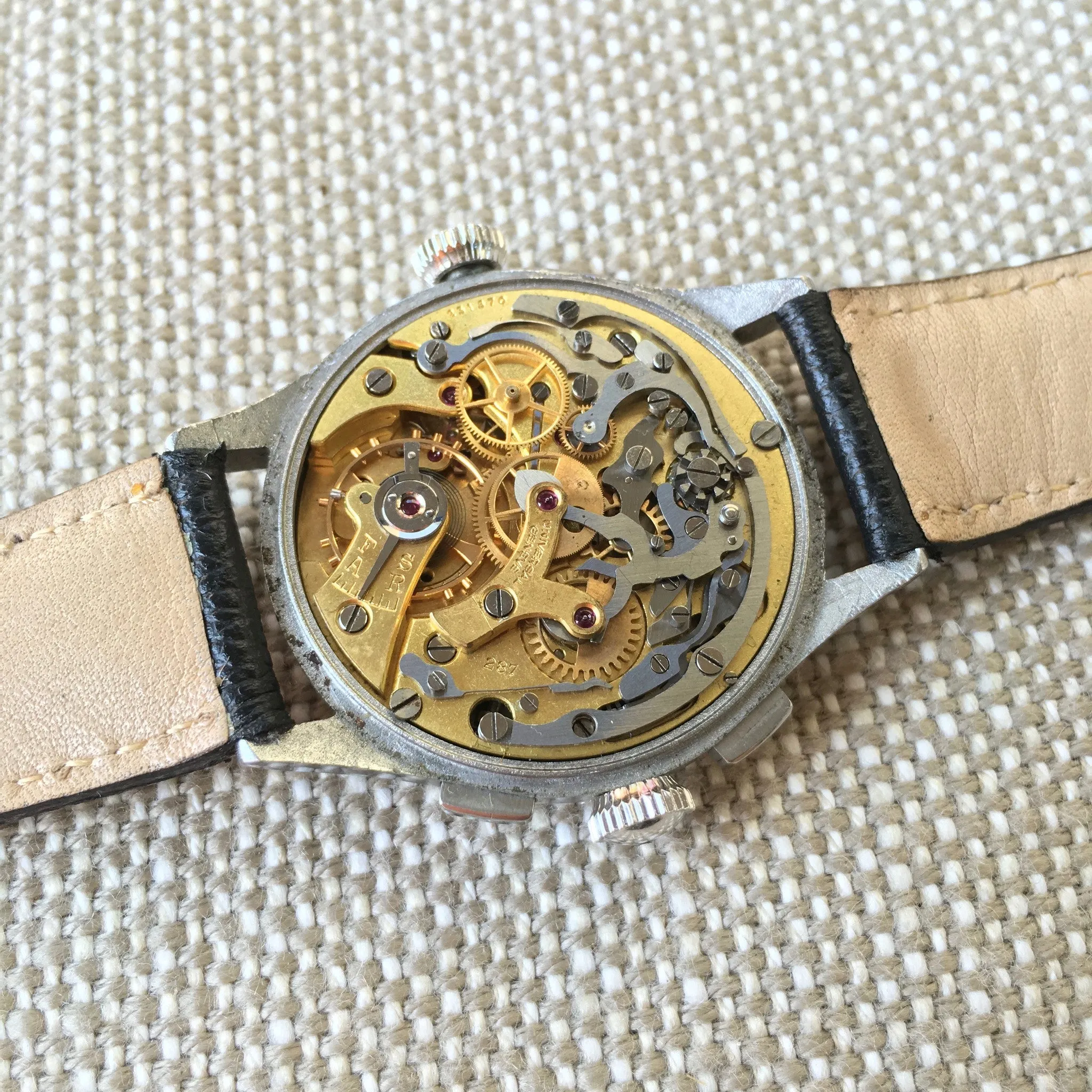 Vintage Universal Geneve Aero-Compax 22538 Steel Chronograph Wristwatch