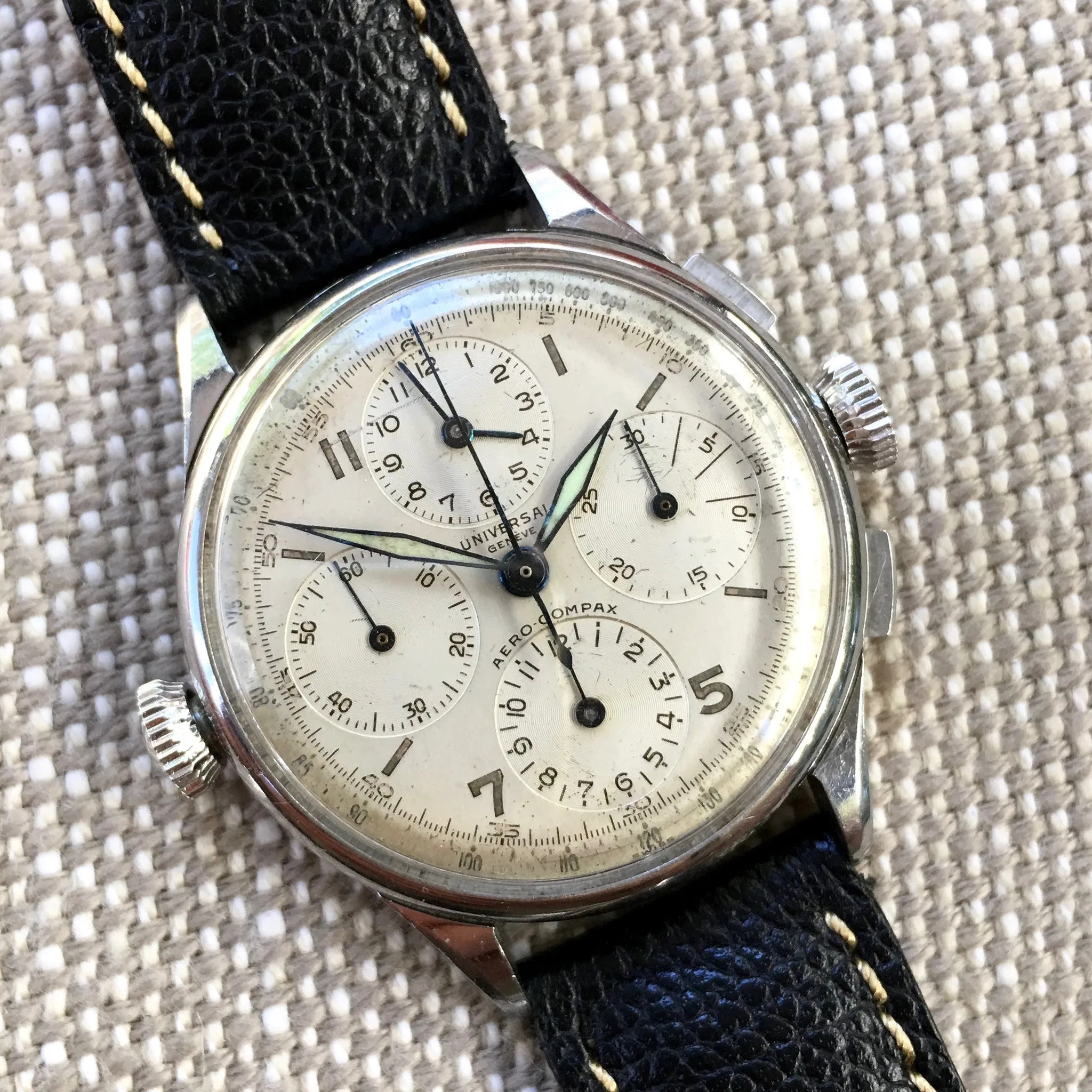 Vintage Universal Geneve Aero-Compax 22538 Steel Chronograph Wristwatch