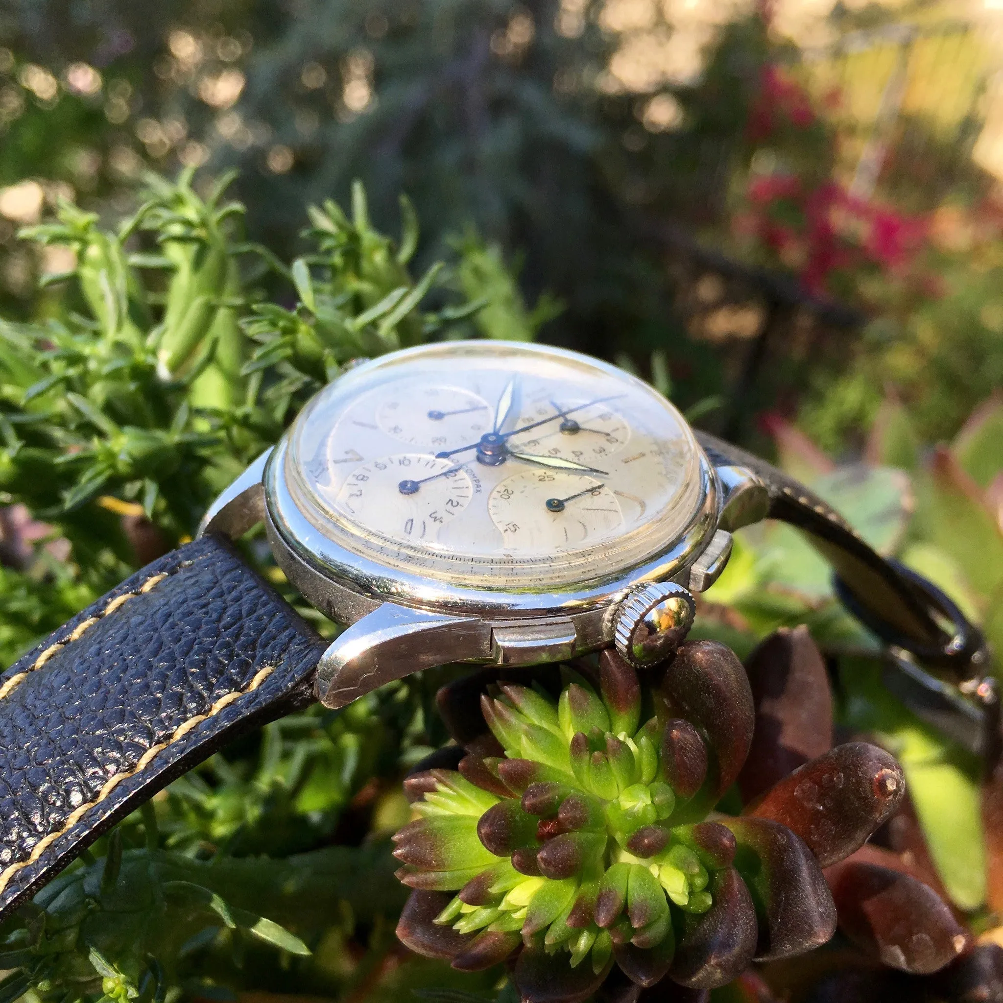 Vintage Universal Geneve Aero-Compax 22538 Steel Chronograph Wristwatch