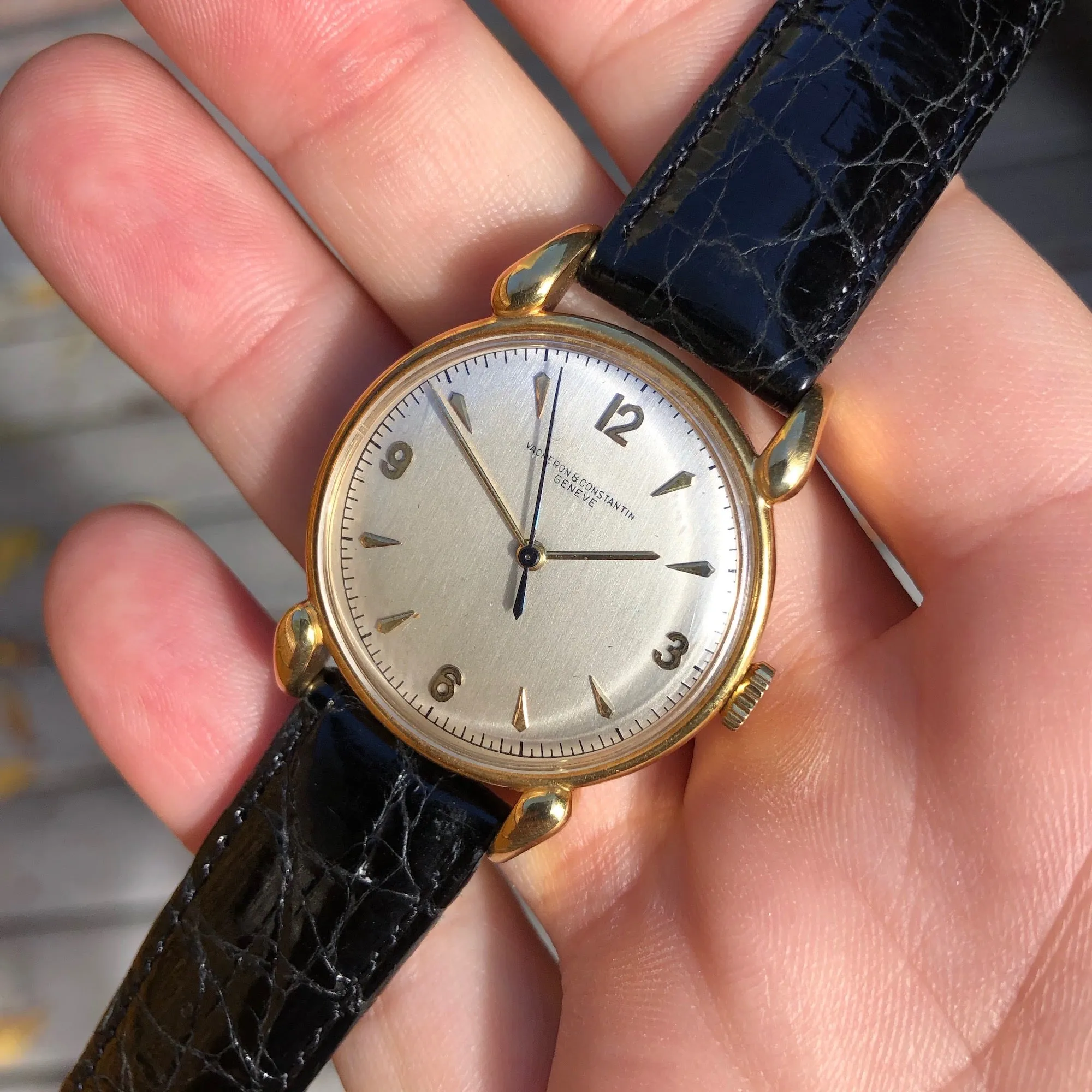 Vintage Vacheron & Constantin 18K Yellow Gold Fancy Teardrop Lugs Cal Wristwatch Circa 1950's