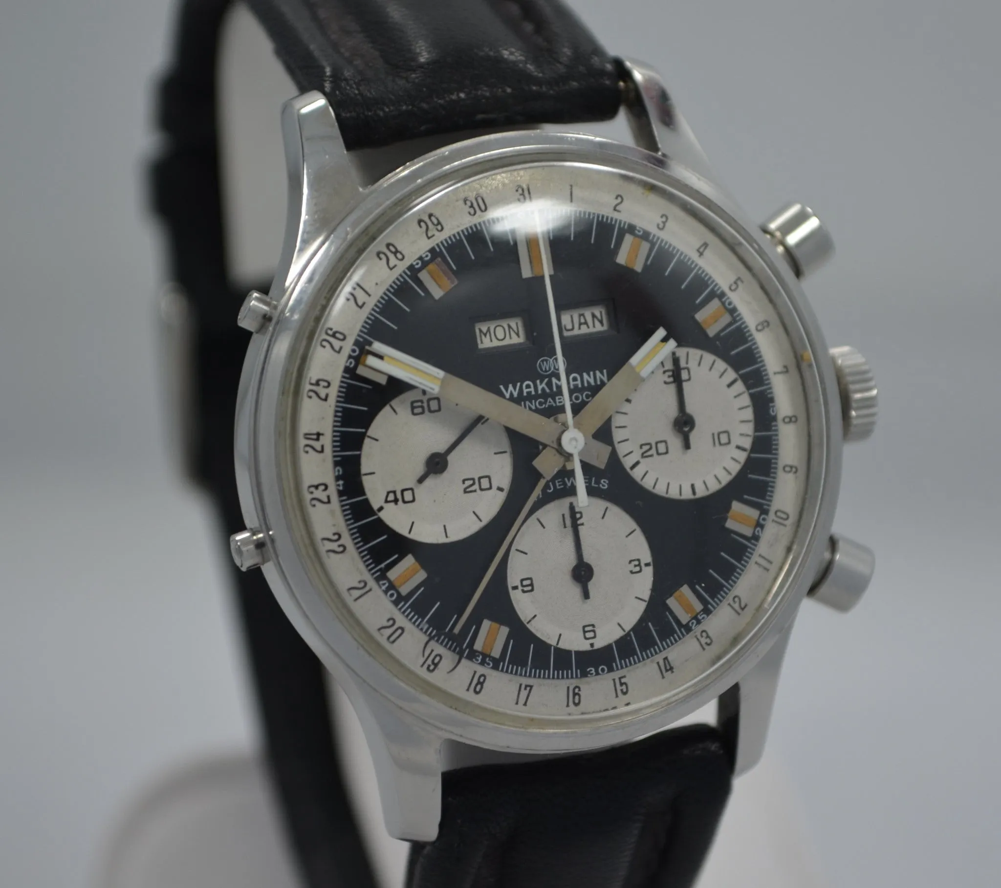 Vintage Wakmann Incabloc Chronograph Valjoux 72 1960's Steel Triple Date Watch