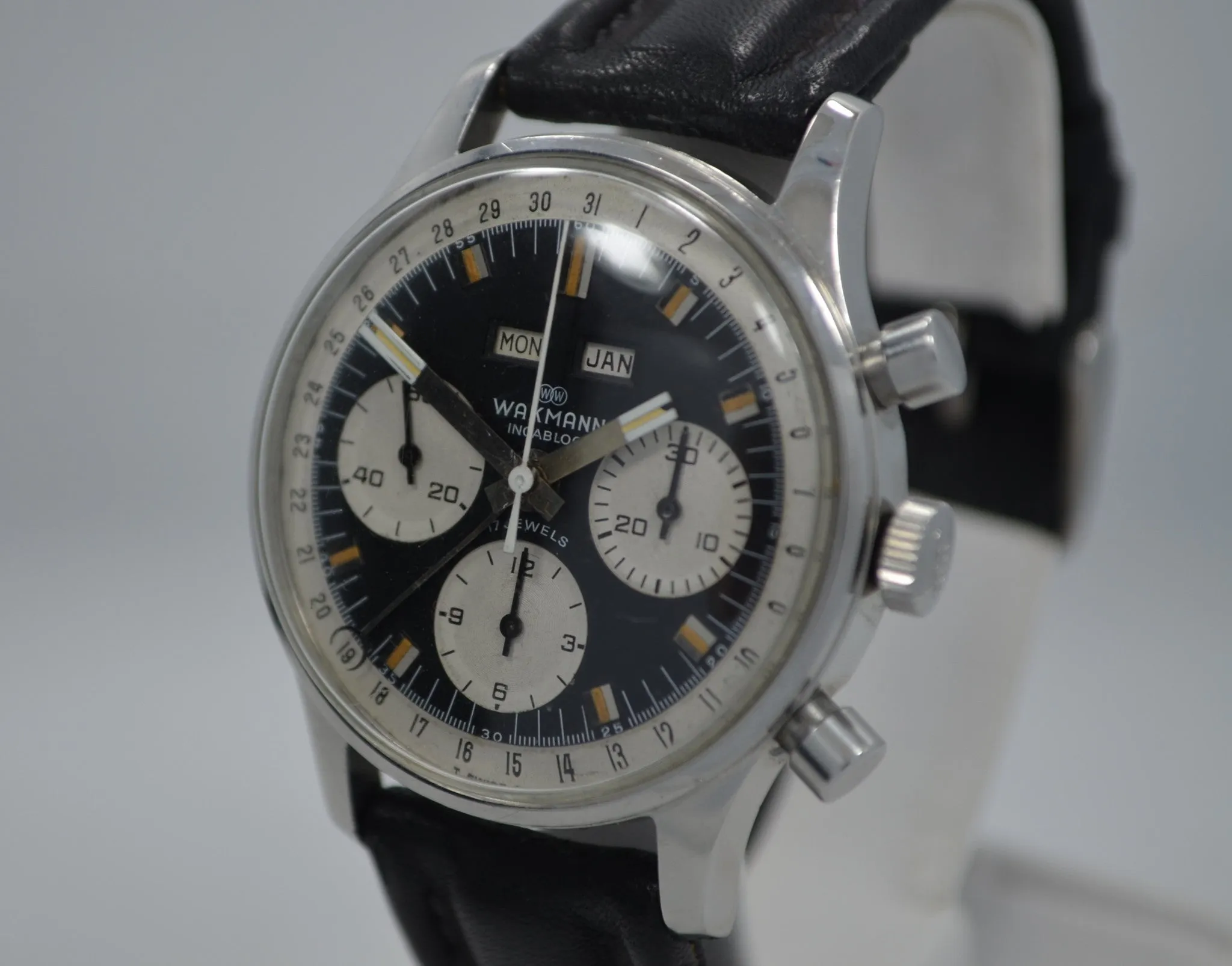 Vintage Wakmann Incabloc Chronograph Valjoux 72 1960's Steel Triple Date Watch