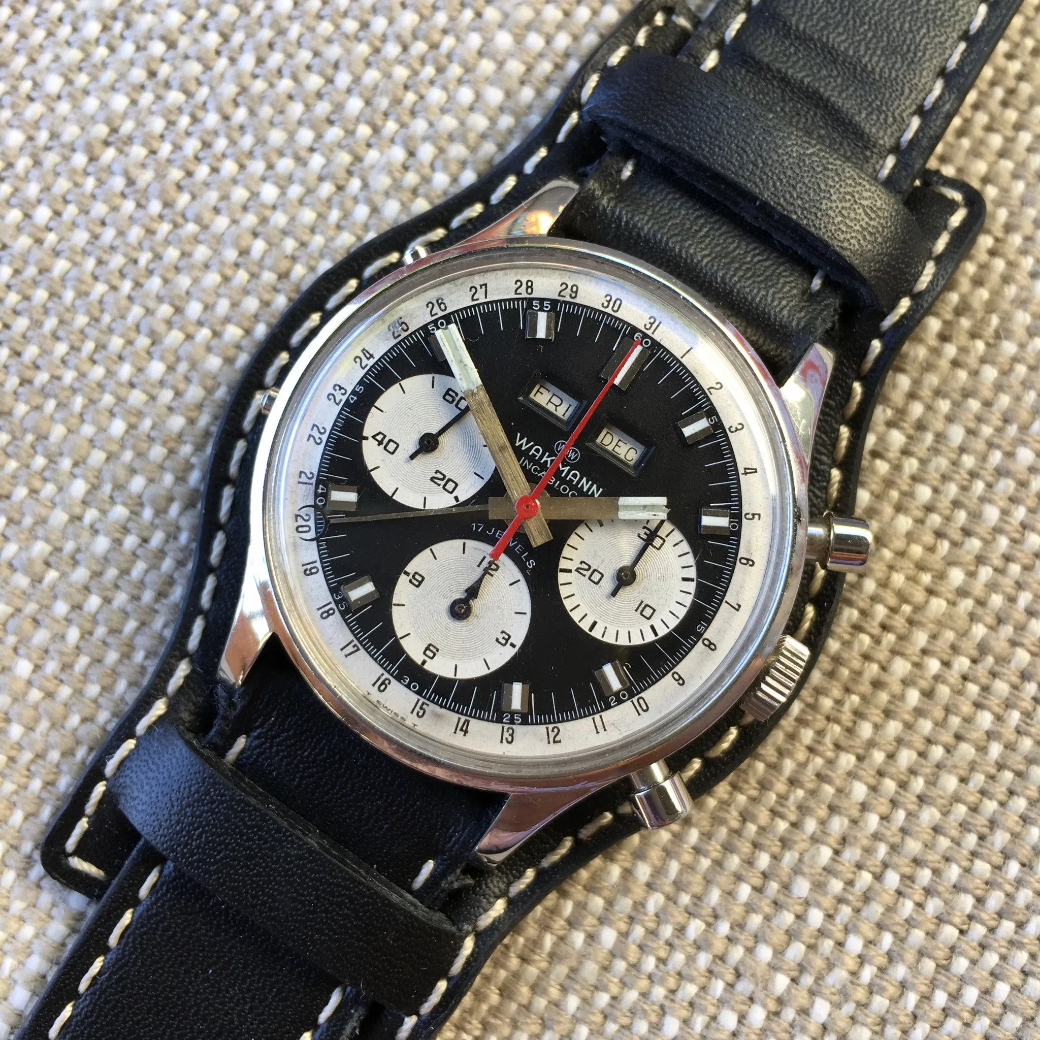 Vintage Wakmann Incabloc Steel Chronograph Triple Date 71.1309.70 Valjoux 730 Watch