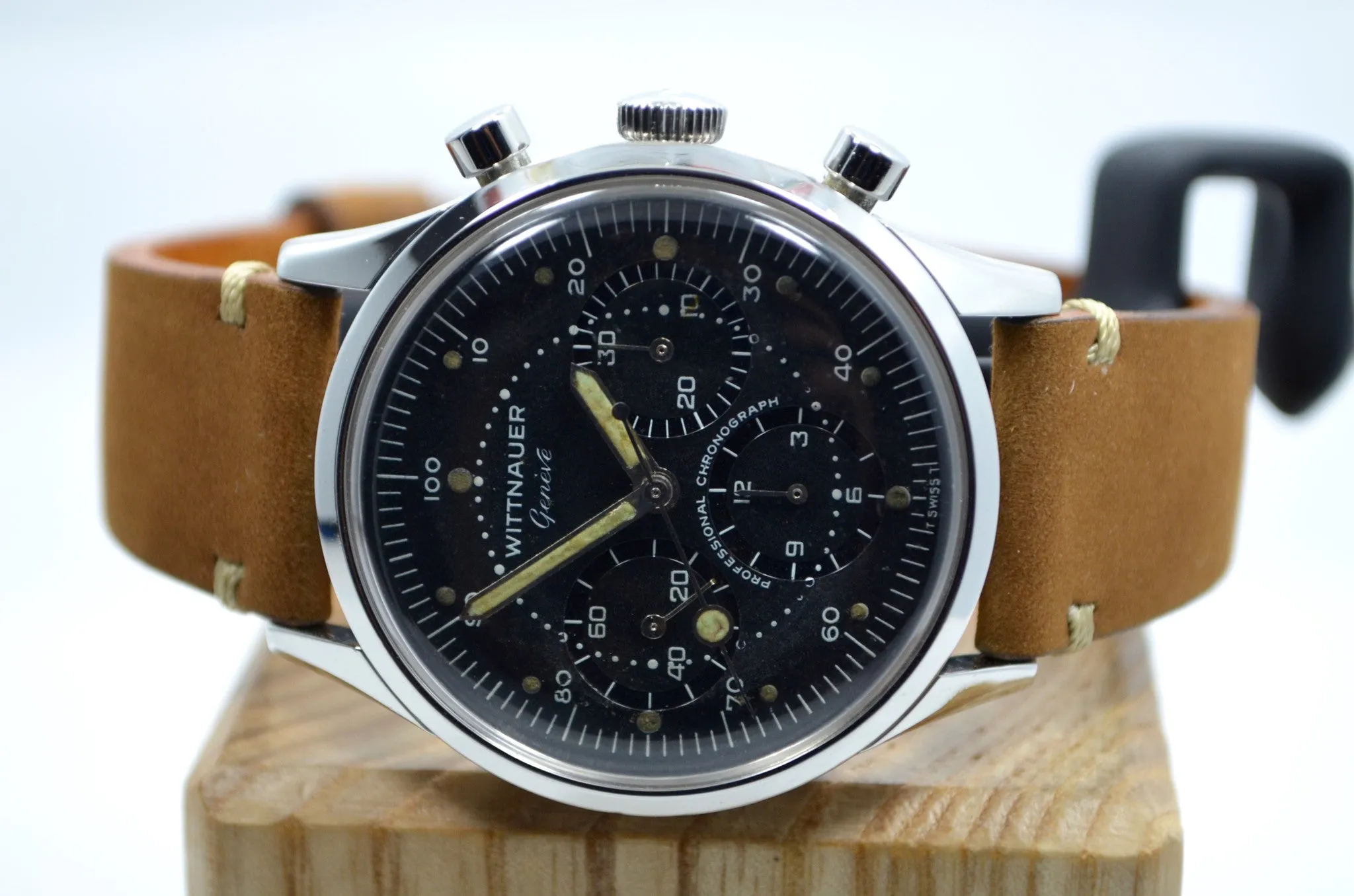 Vintage Wittnauer Professional Chronograph Steel Valjoux 72 Manual Wristwatch