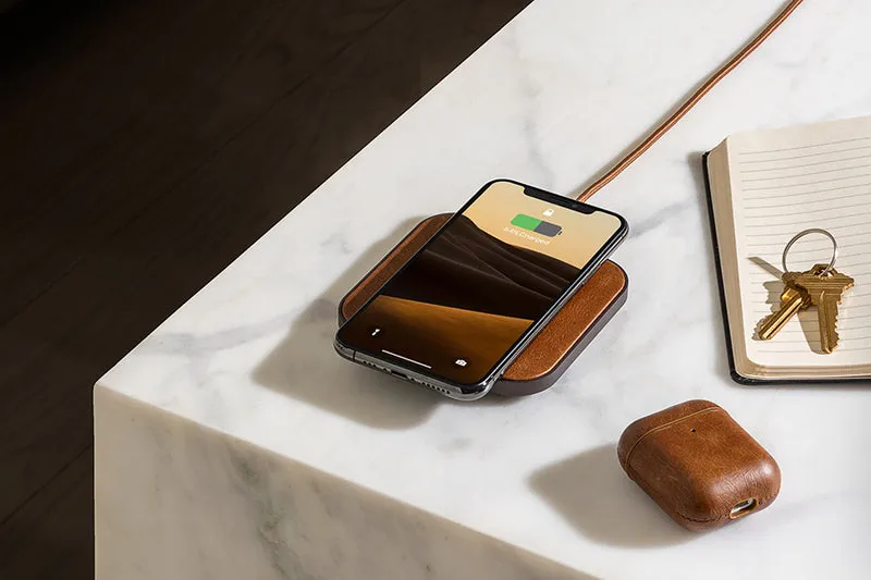 Wireless Charging Pad in Saddle